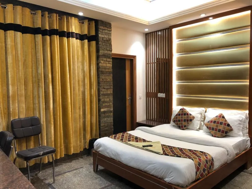 Photo of the whole room, Bed in Stay @ 203