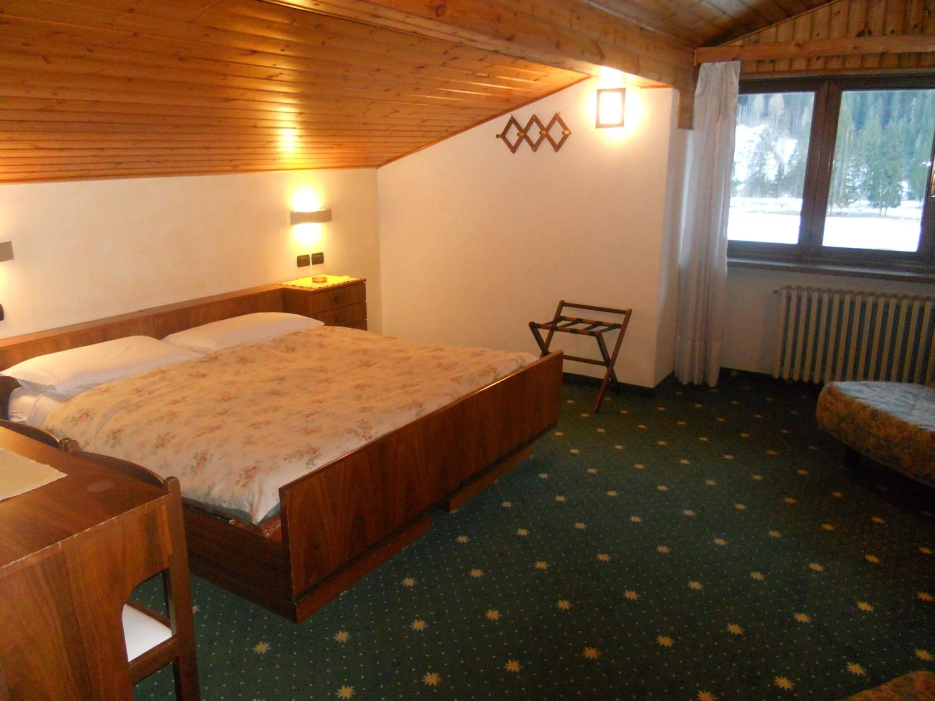 Day, Bed in Hotel Stella Alpina