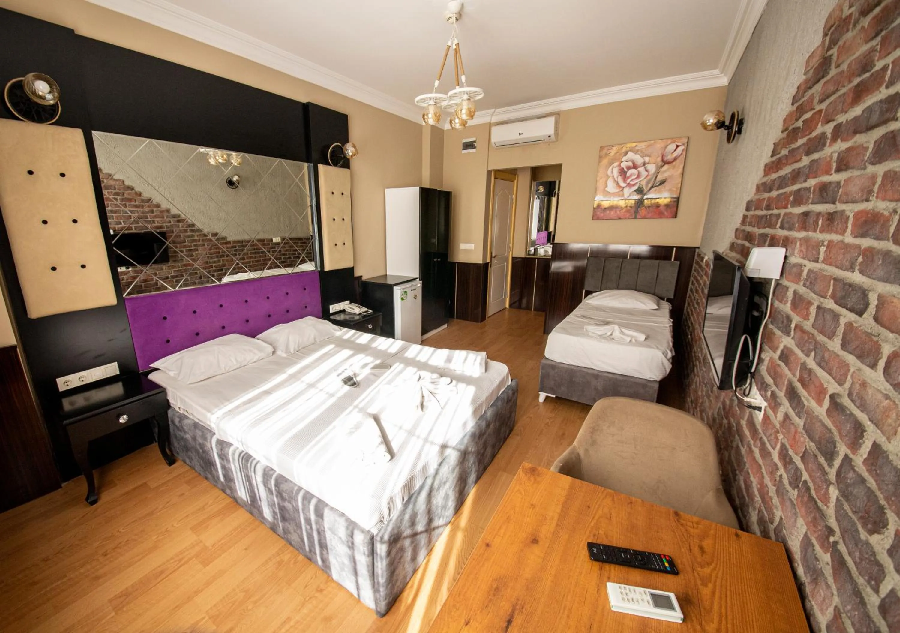 Bedroom, Bed in Royal Garden Suite and Hotel