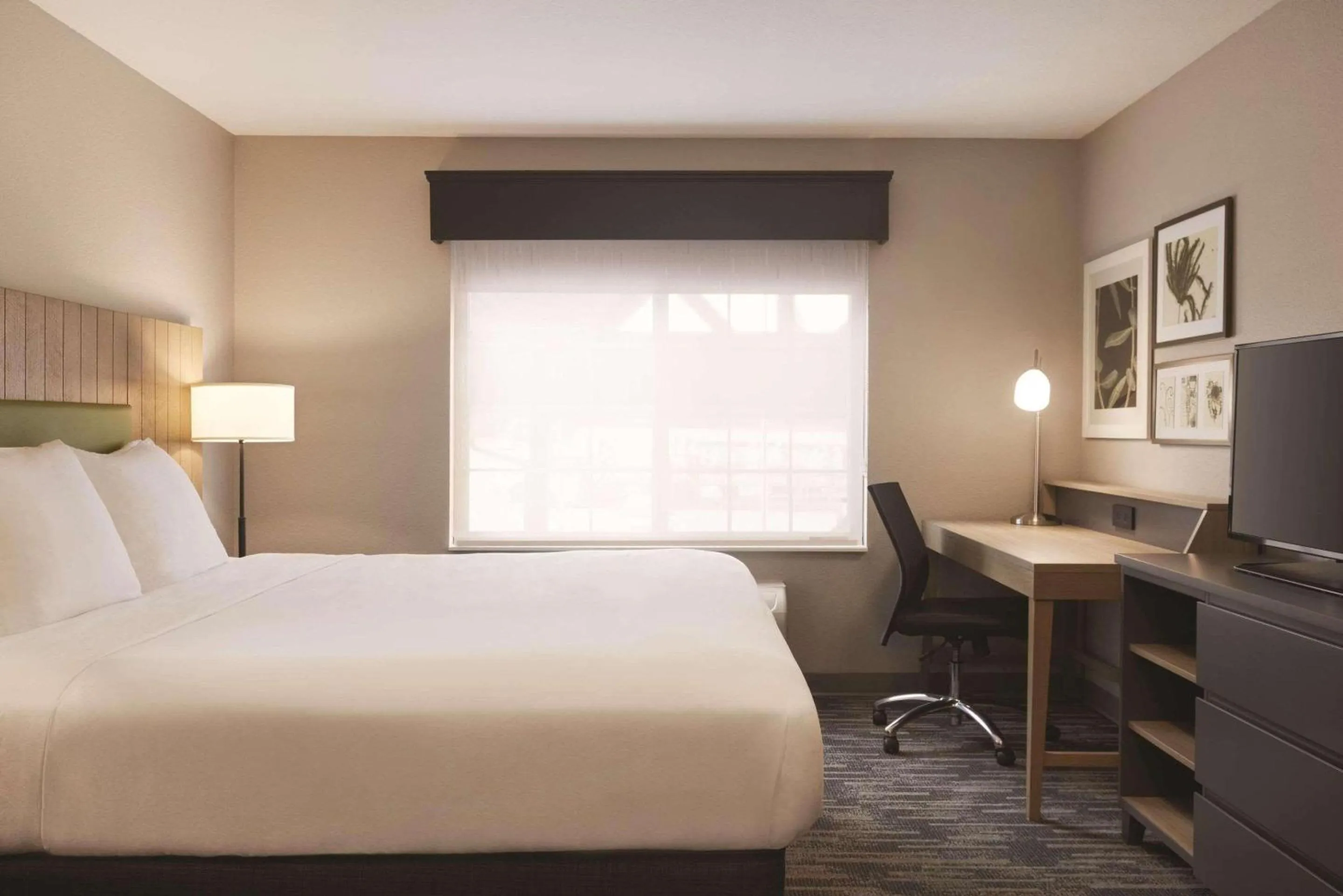 Bedroom, Bed in Country Inn & Suites by Radisson, Green Bay North