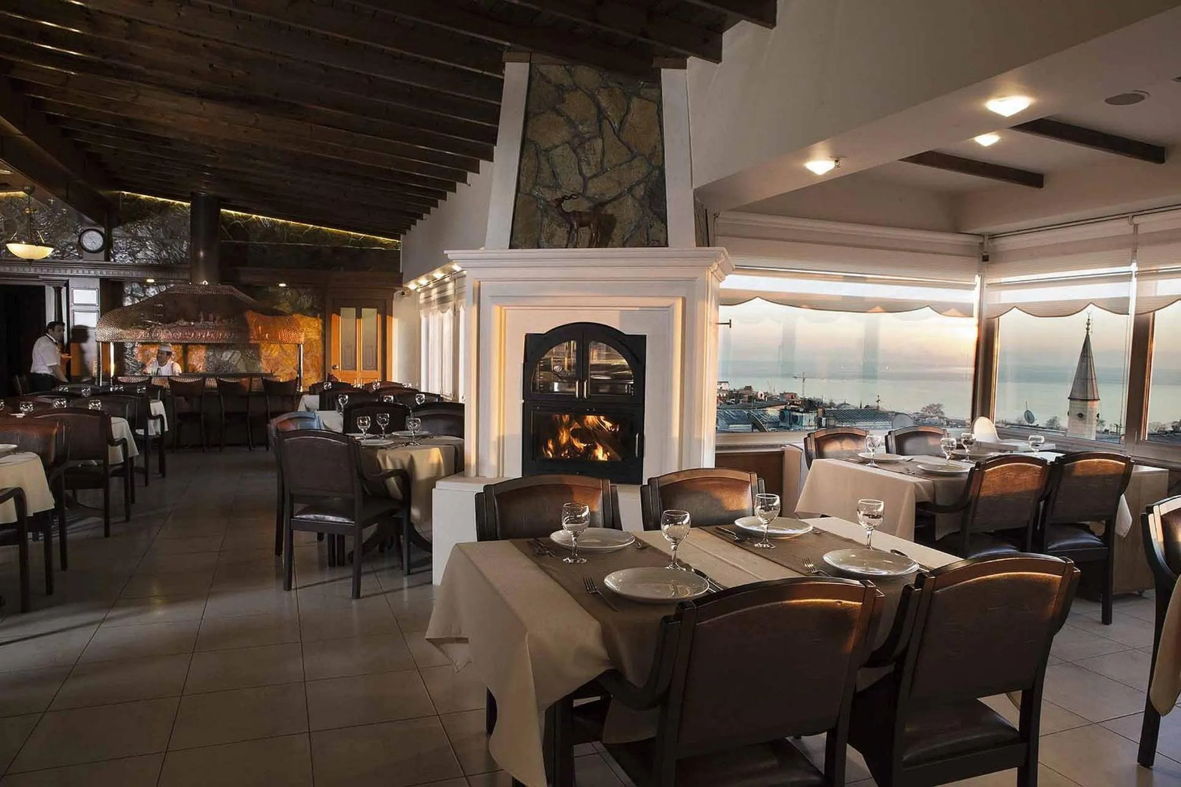 Restaurant/places to eat in Baron Hotel & Spa