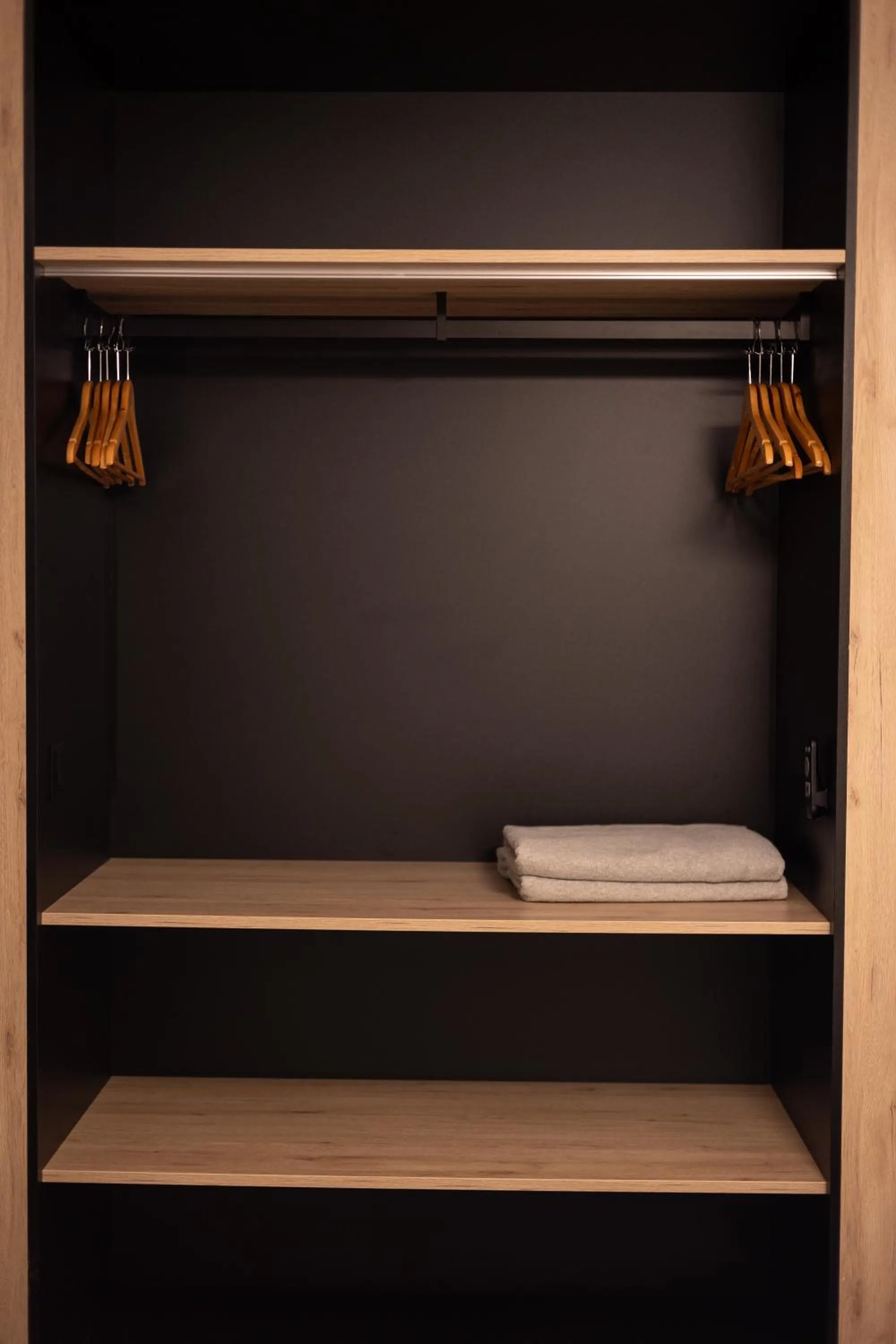 wardrobe in Costa Adeje Garden Aparthotel