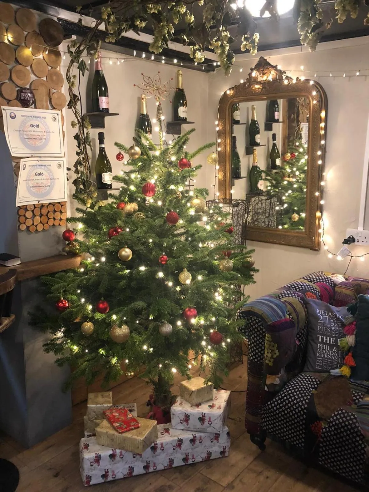 Restaurant/places to eat in The Farmers Boy Inn Guest House