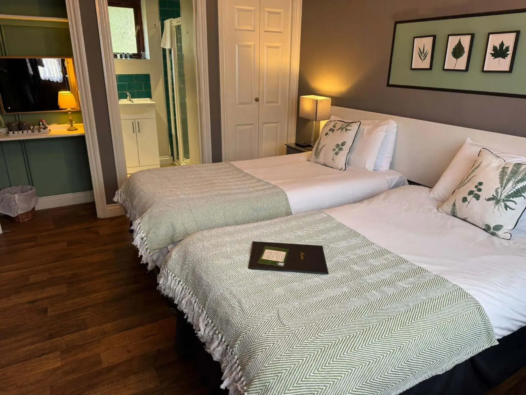 Twin Room in The Farmers Boy Inn Guest House Twin Room in The Farmers Boy Inn Guest House