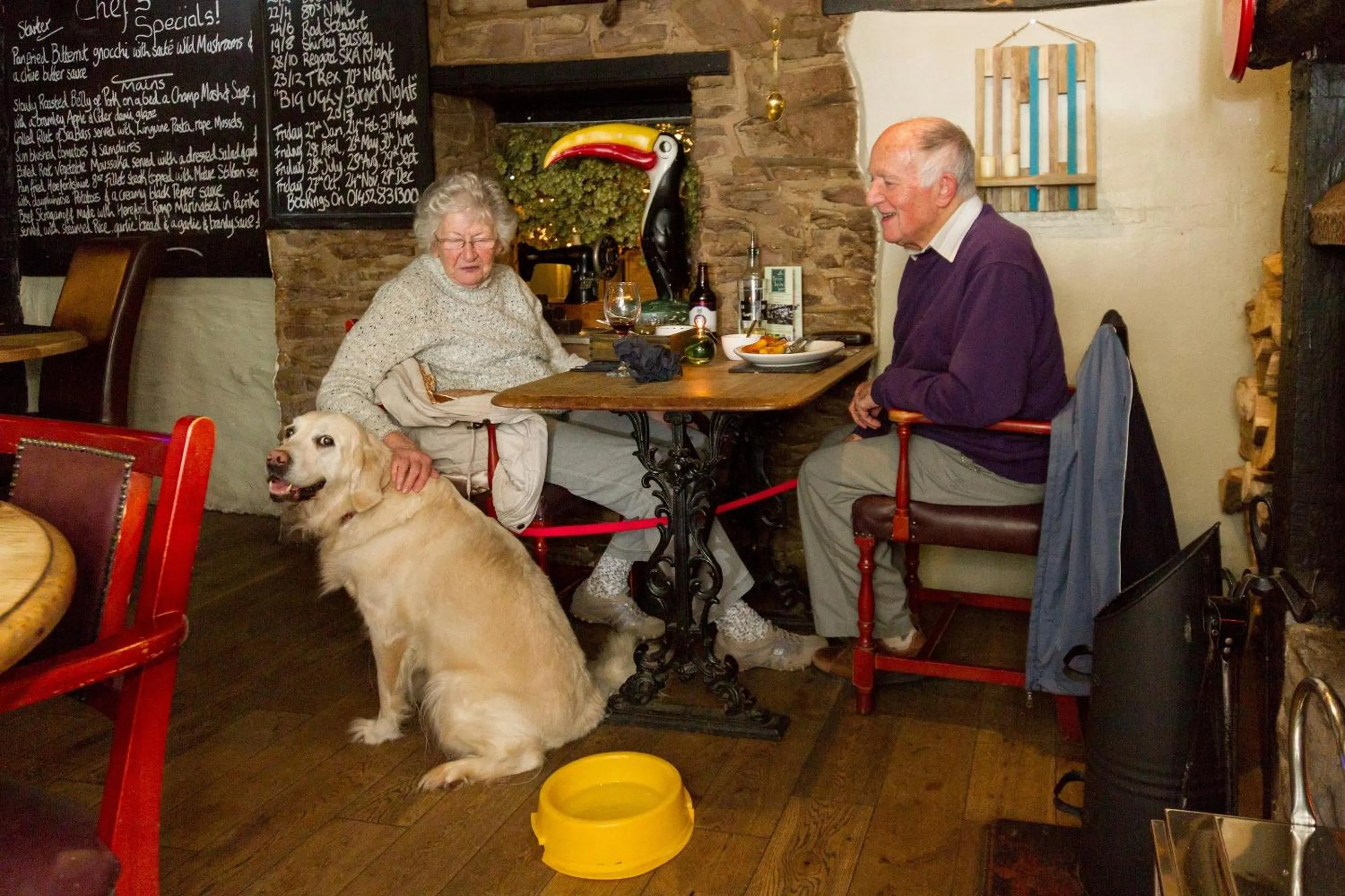 Restaurant/places to eat in The Farmers Boy Inn Guest House