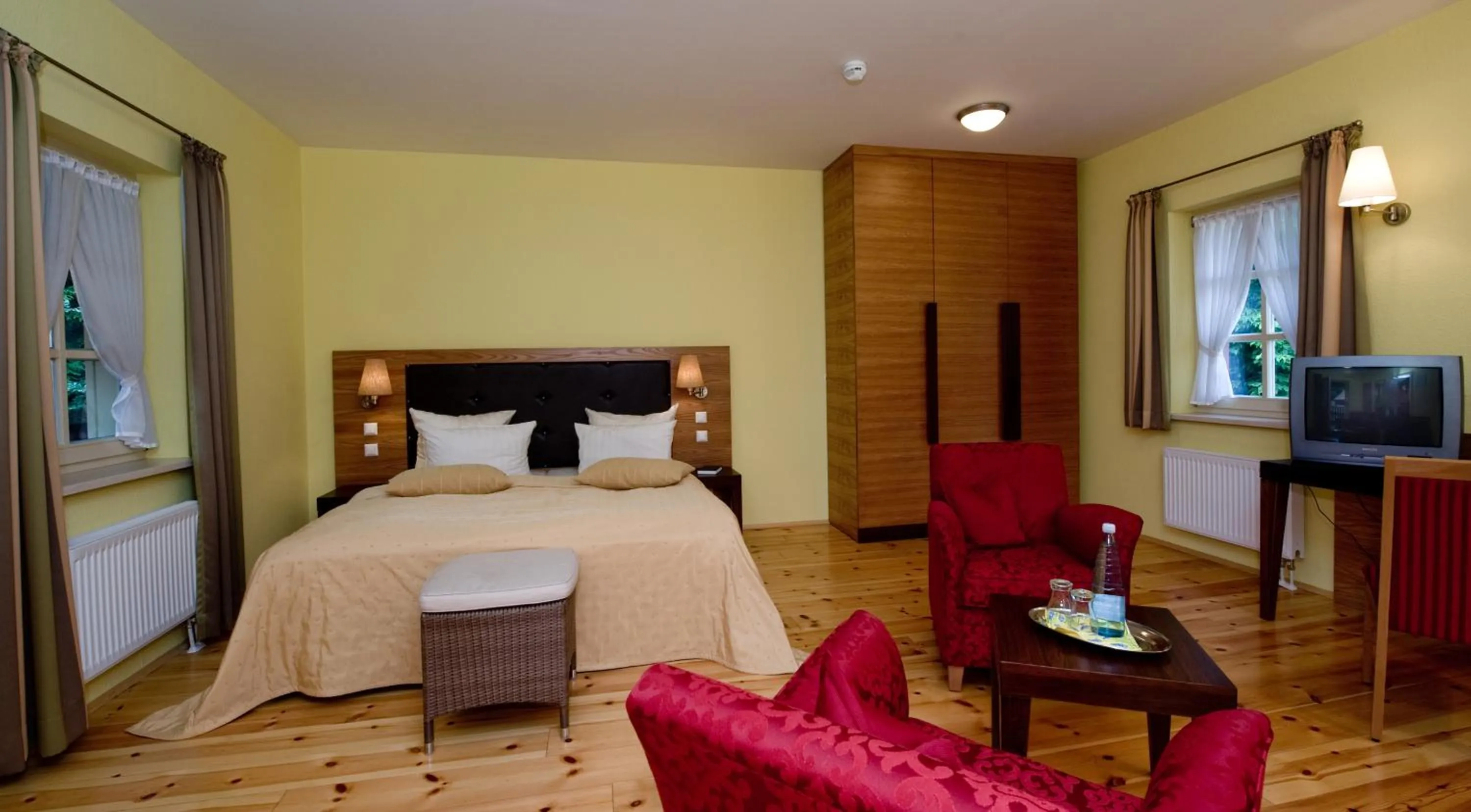 Photo of the whole room, Bed in Hotel Habichtstein