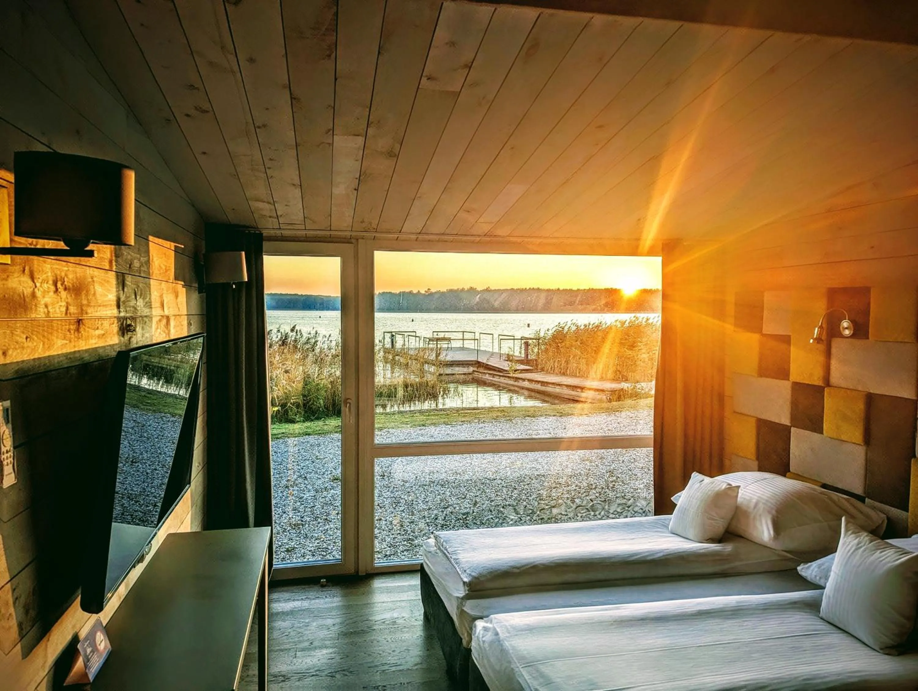 View (from property/room), Bed in Stranda