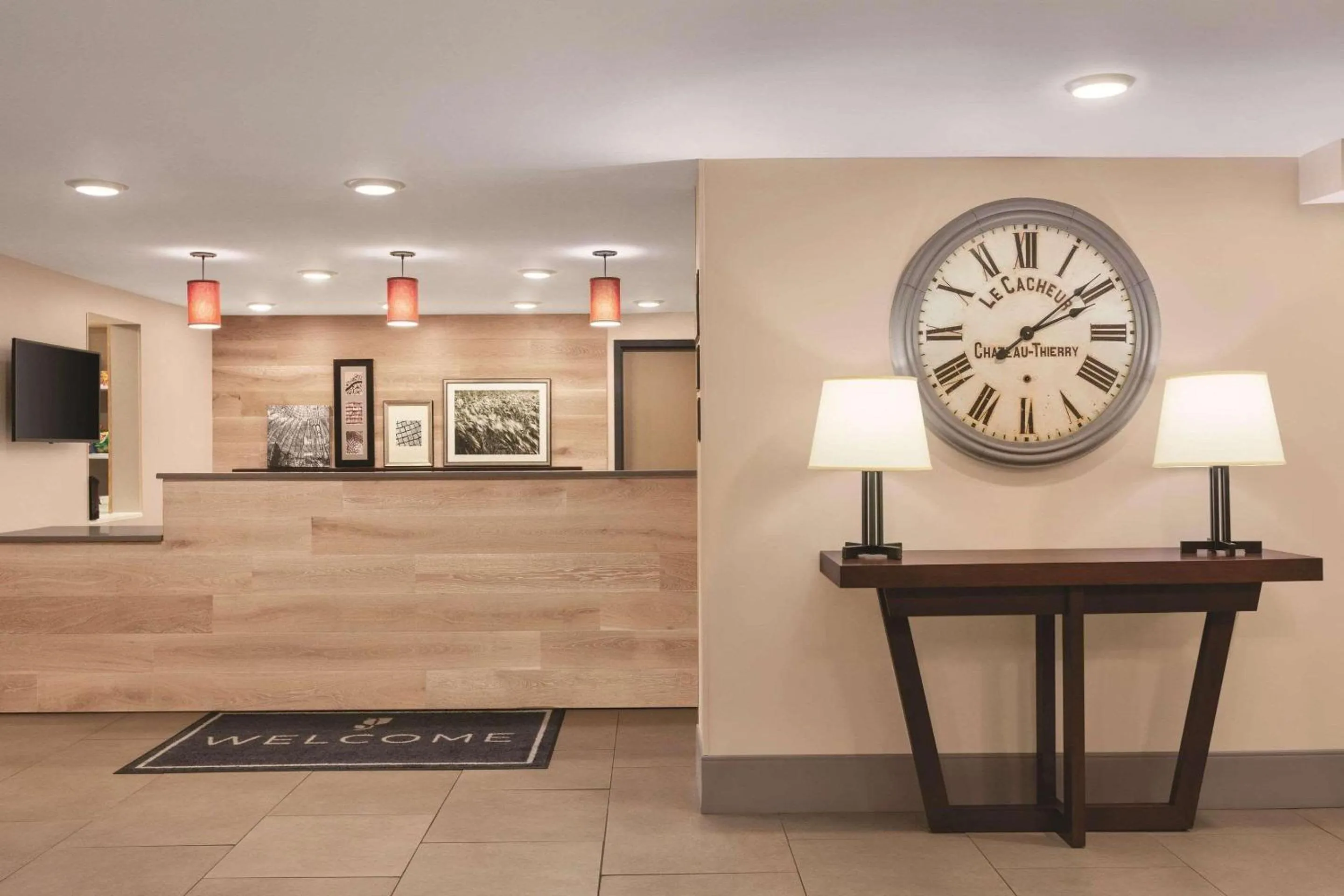 Lobby or reception in Country Inn & Suites by Radisson, Pigeon Forge South, TN