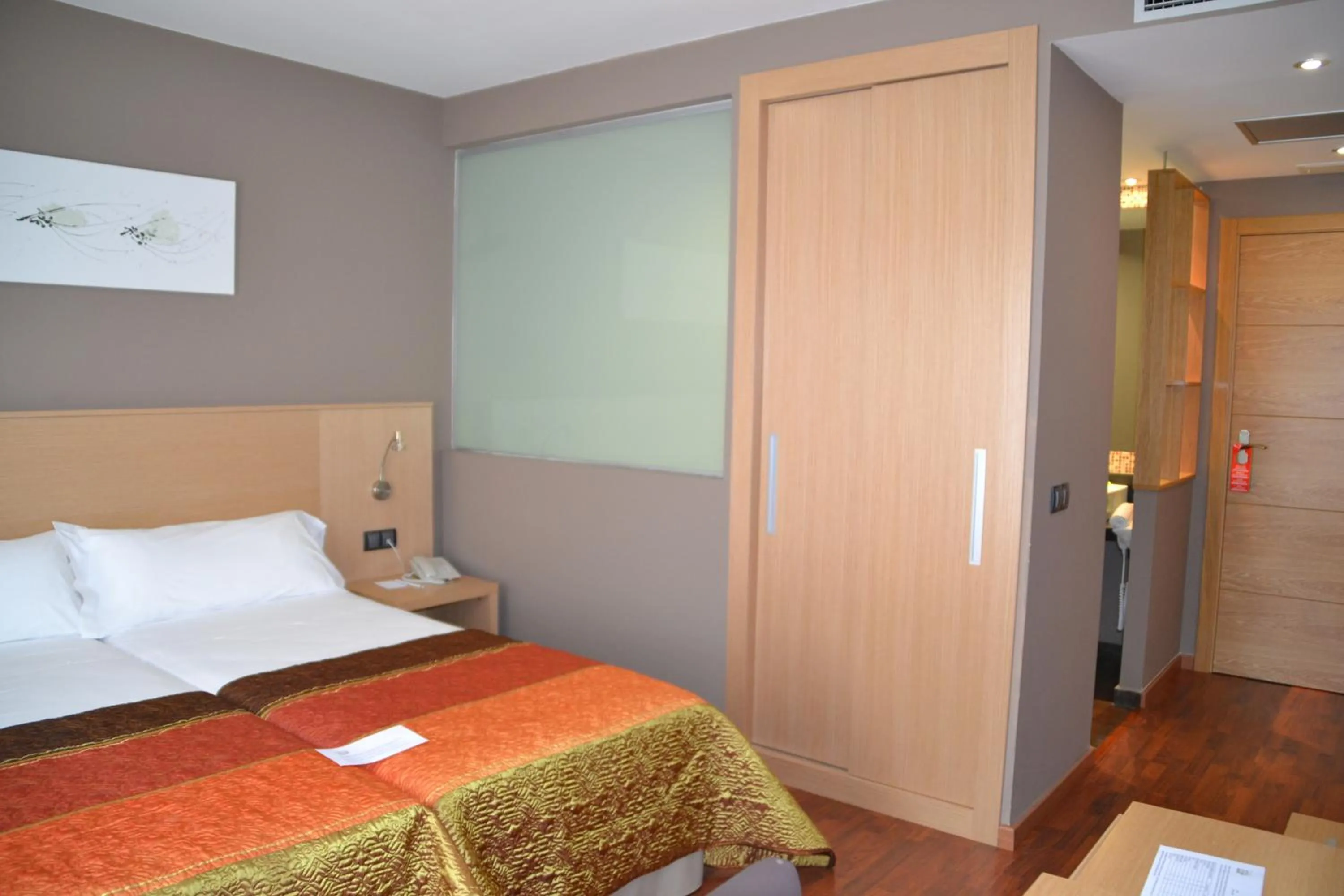 Photo of the whole room, Bed in Hotel Vilar Riu de Baix