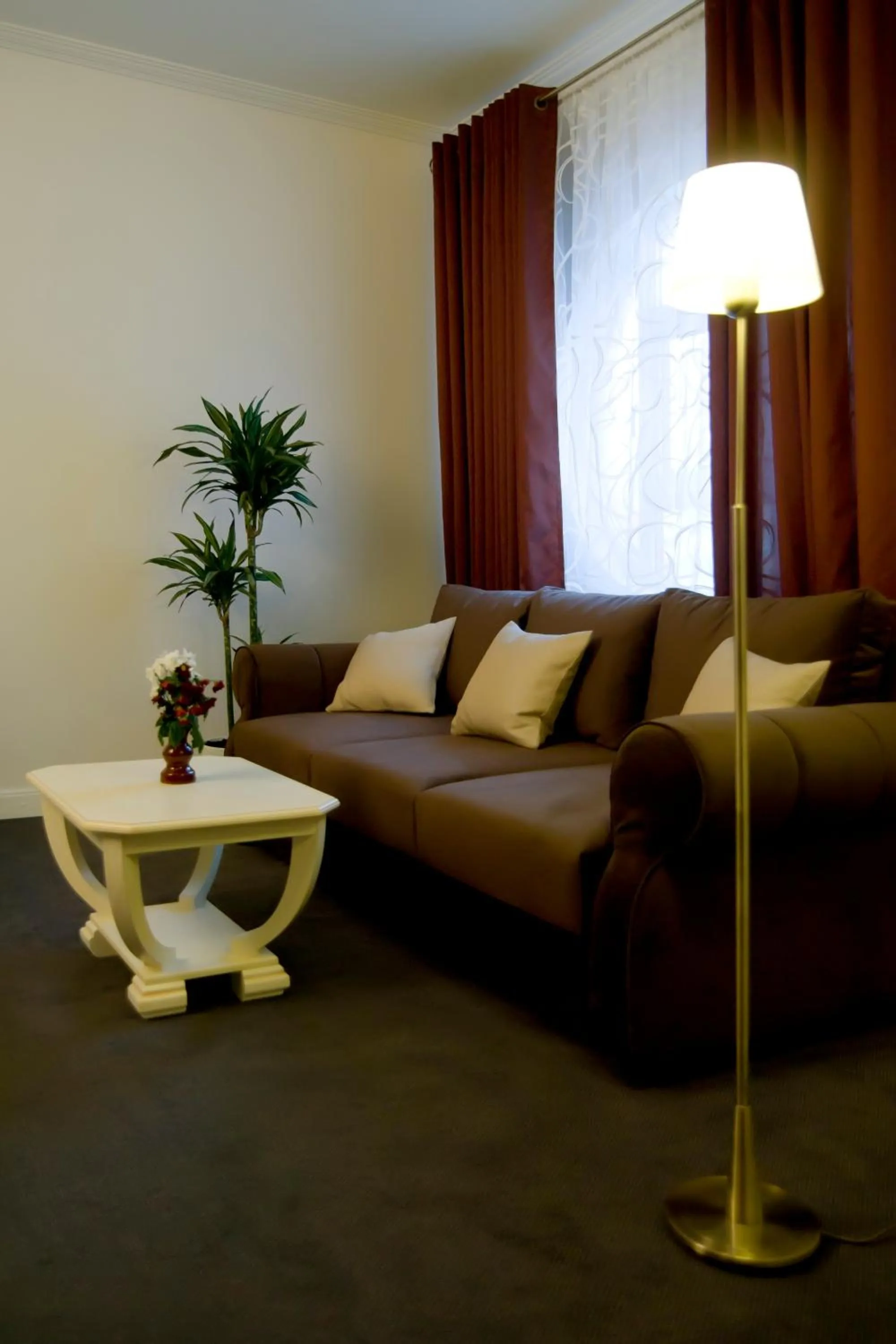 Seating area in Villa Rossa Hotel