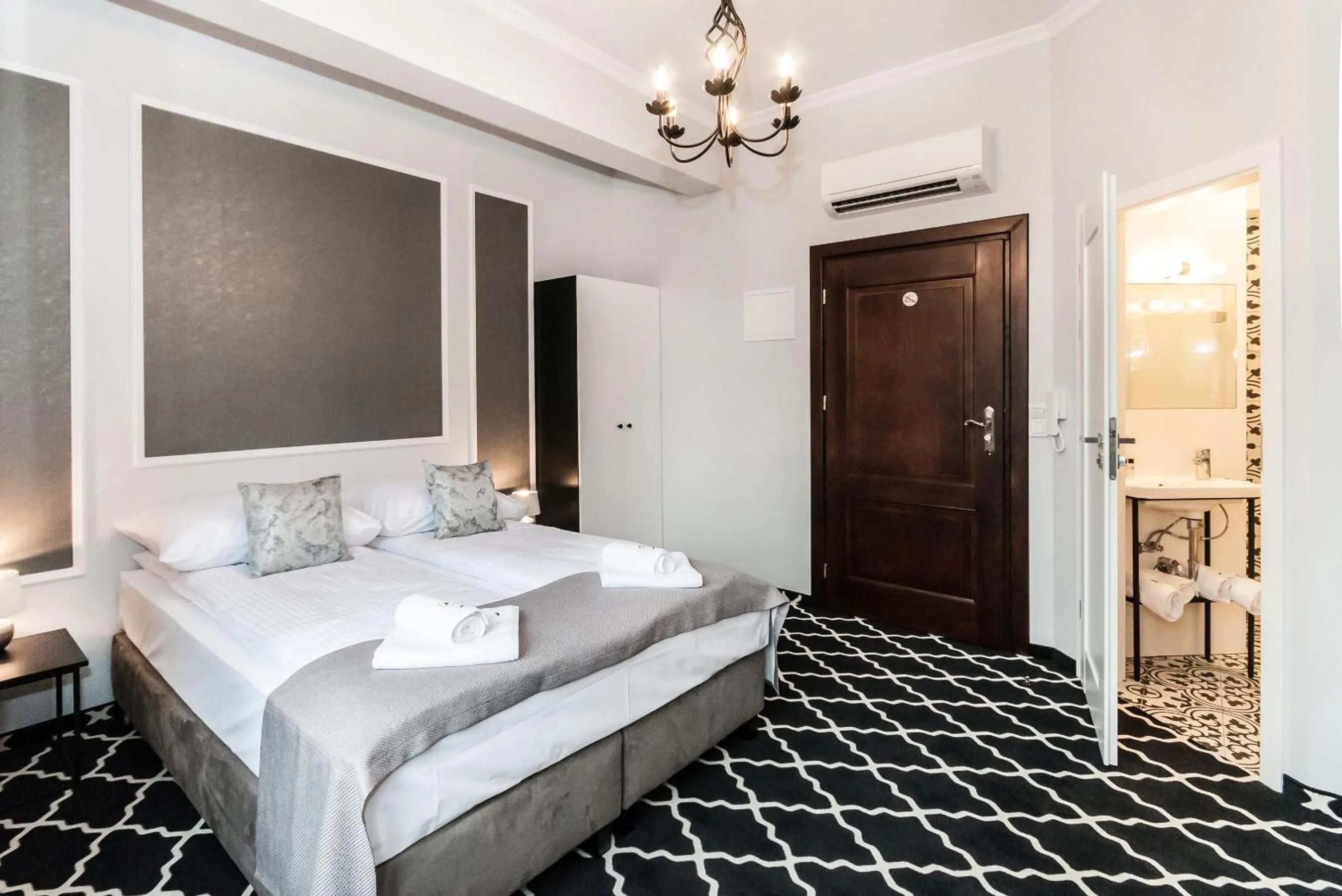 Photo of the whole room, Bed in Apartamenty L5