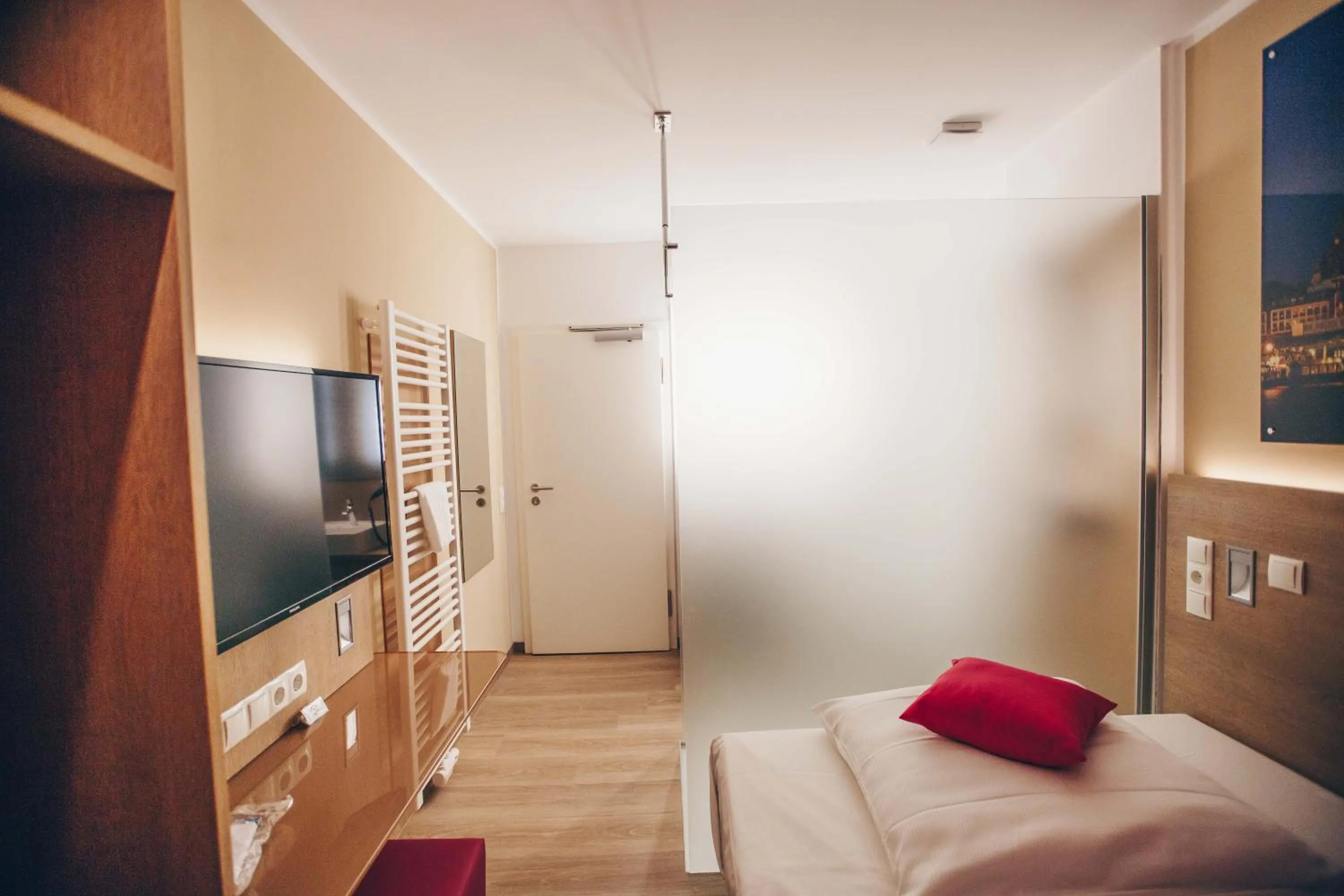 Decorative detail, Bed in Hotel Luckys Inn