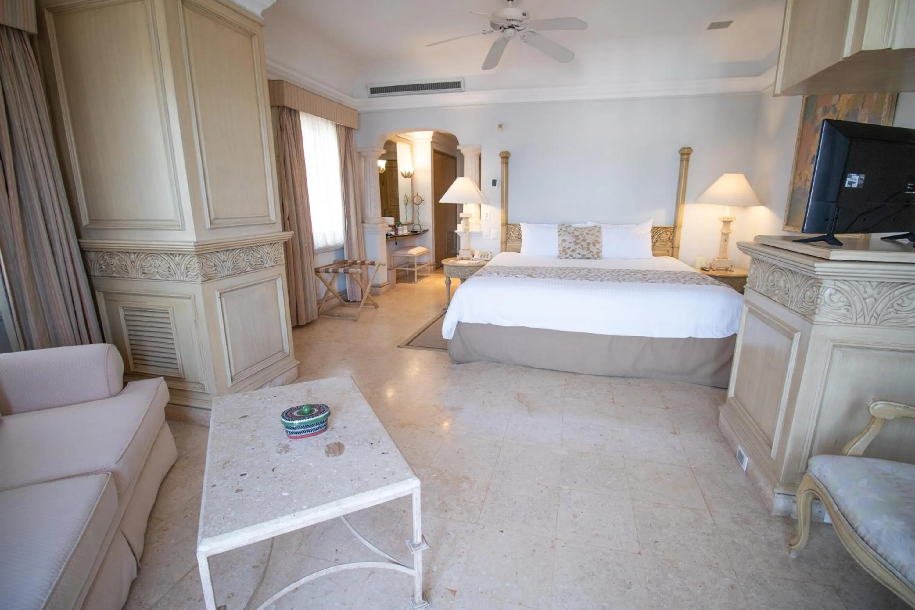 Bed in Grand Isla Navidad Golf & Spa Resort with Marina