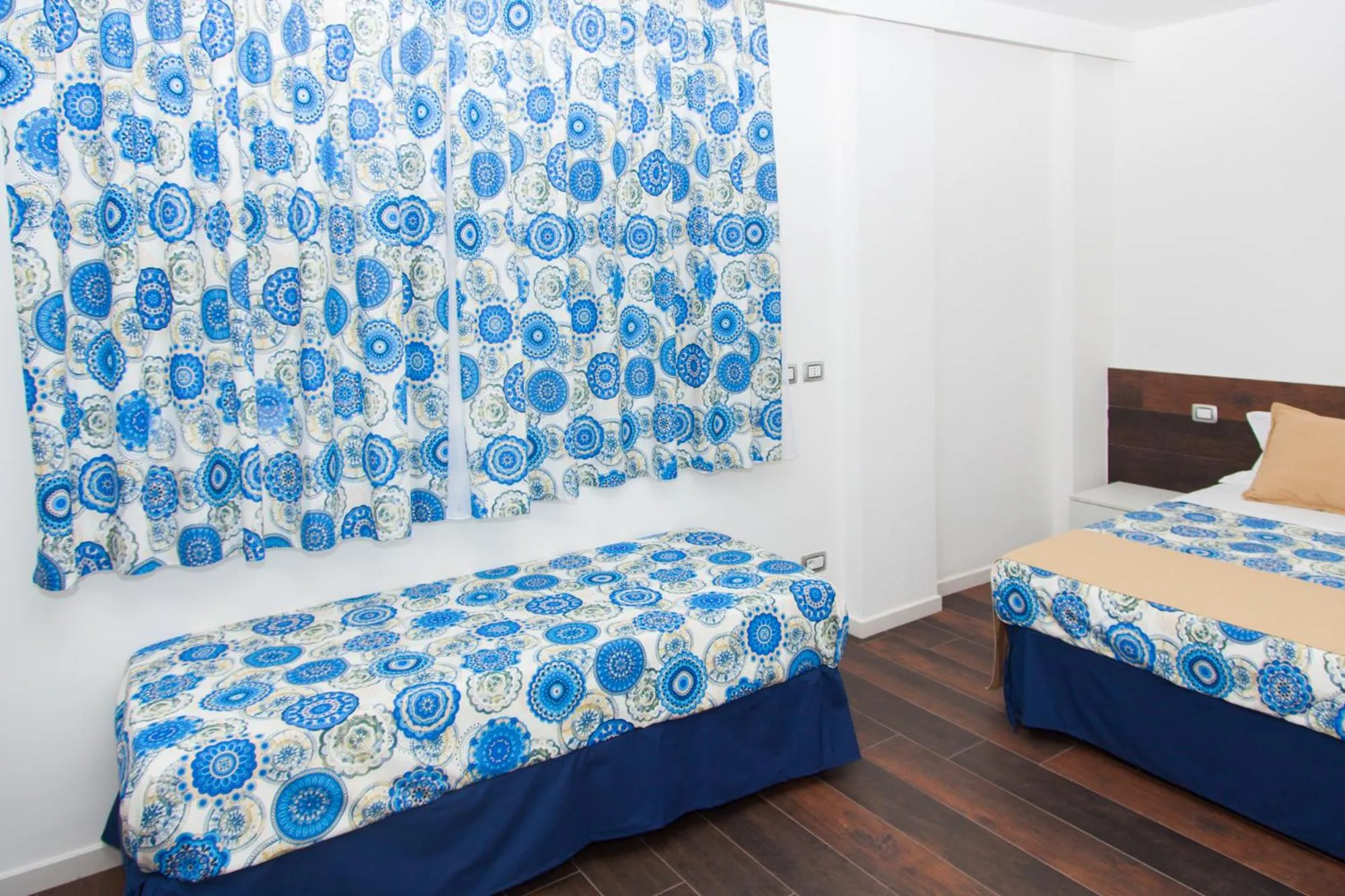 Shower, Bed in Casa Restino