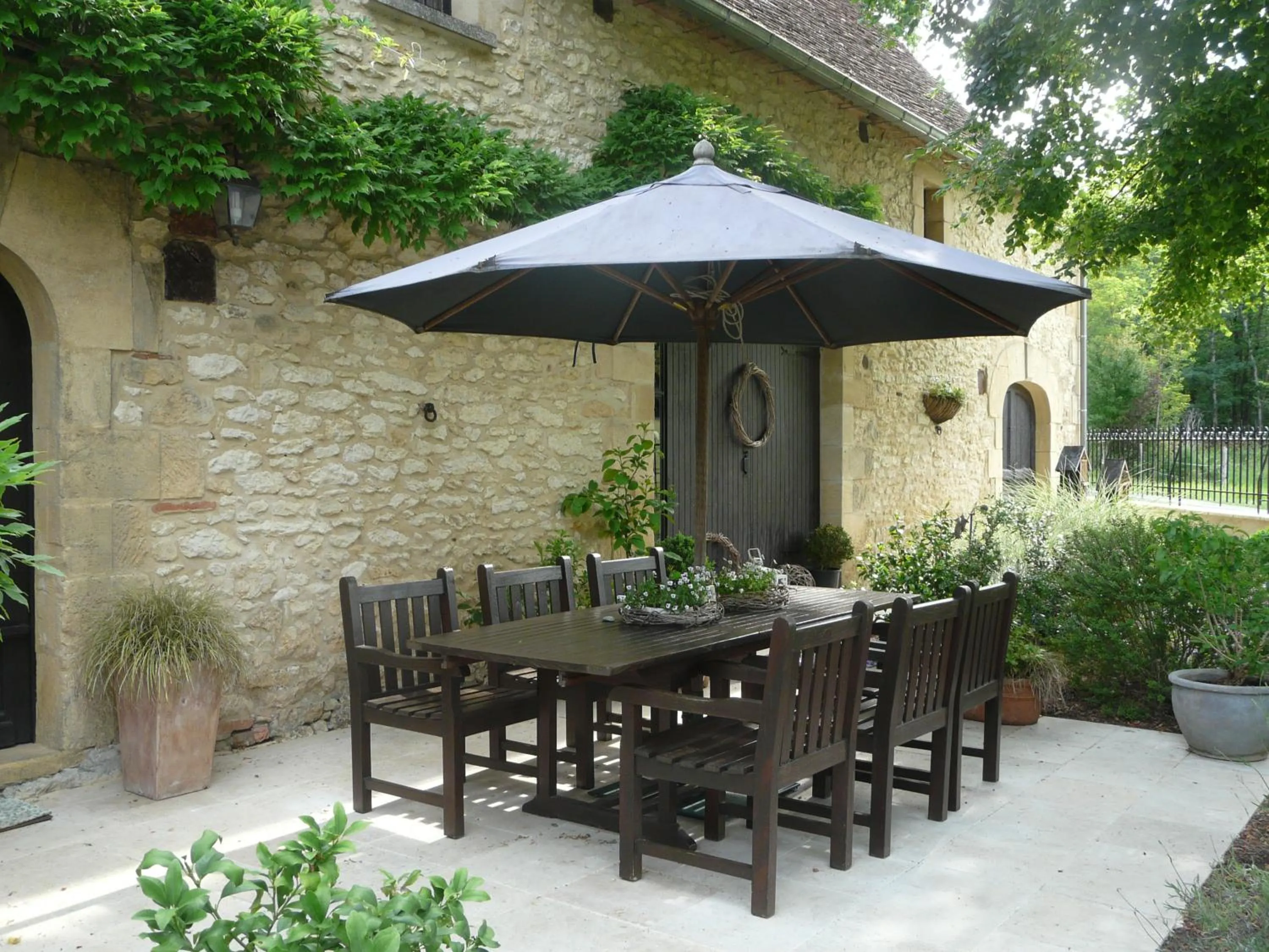 Patio in Le Manoir des Tuileries