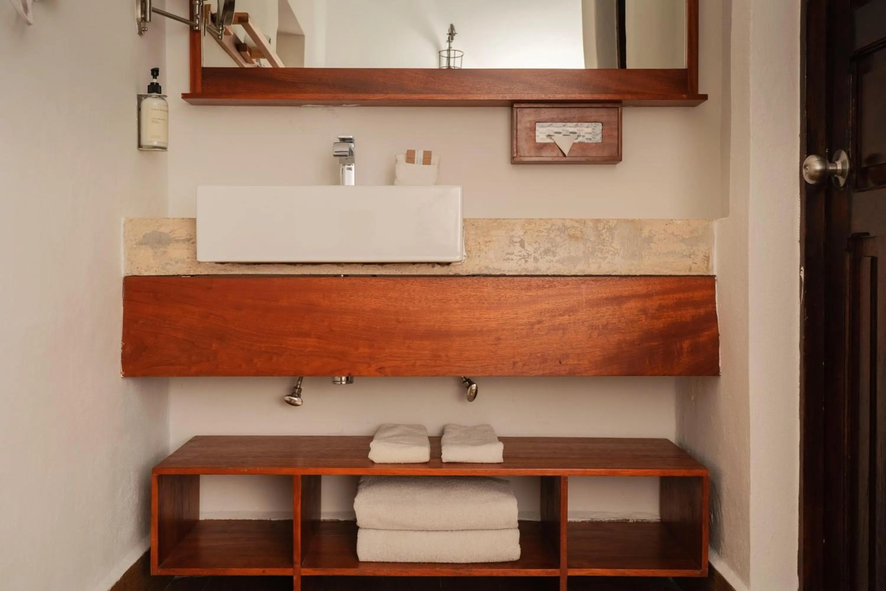 Bathroom in Sombra del Agua