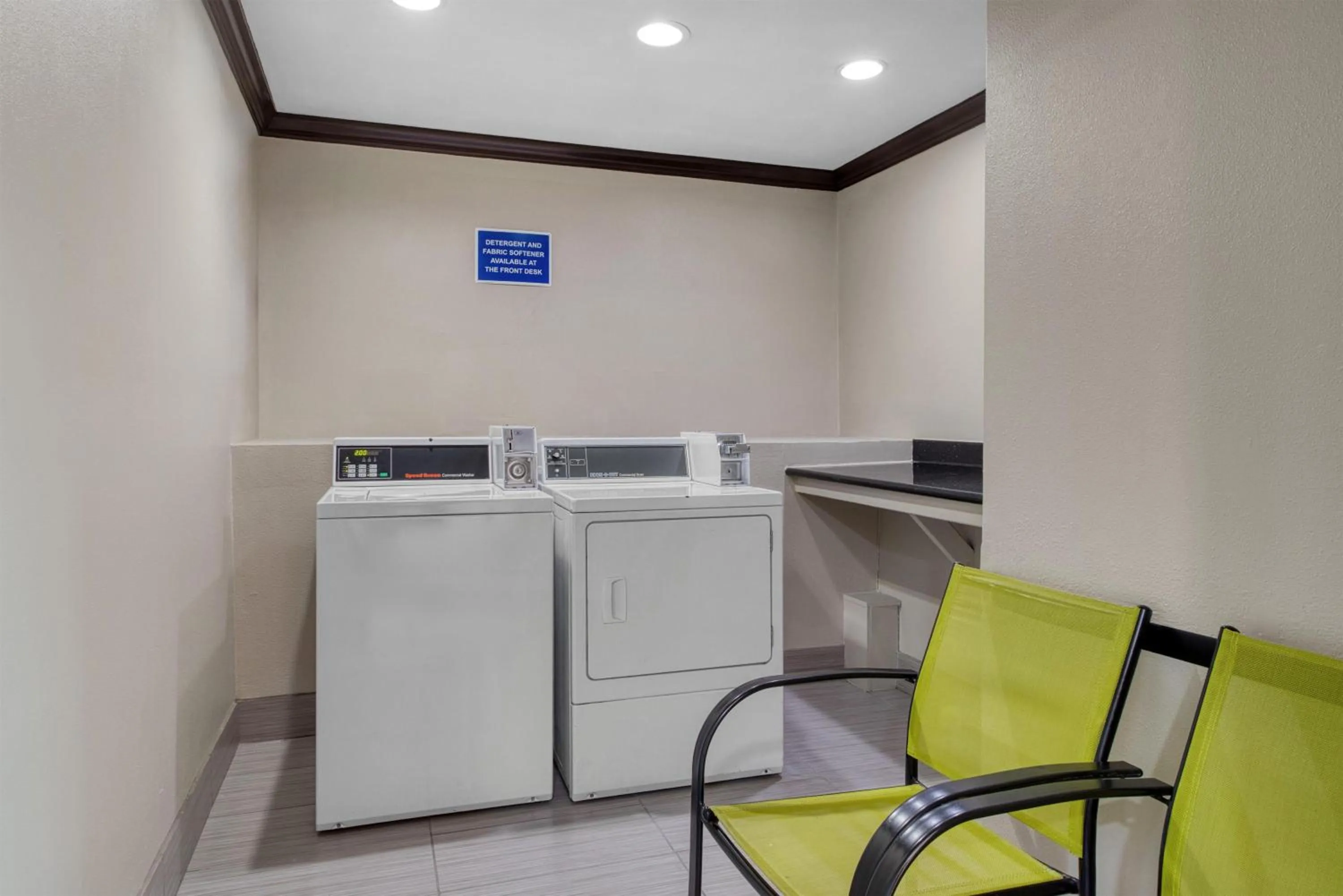 laundry in Best Western Webster Hotel, NASA