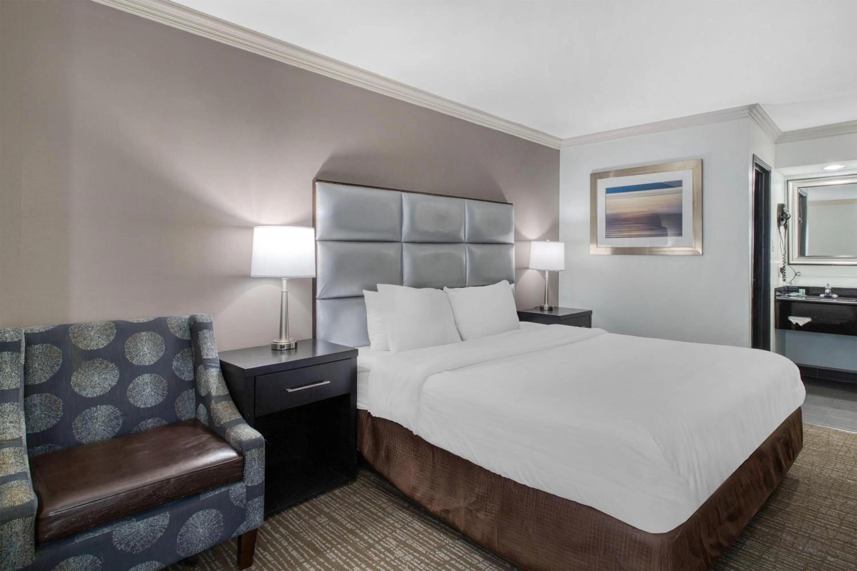 Bedroom, Bed in Best Western Webster Hotel, NASA