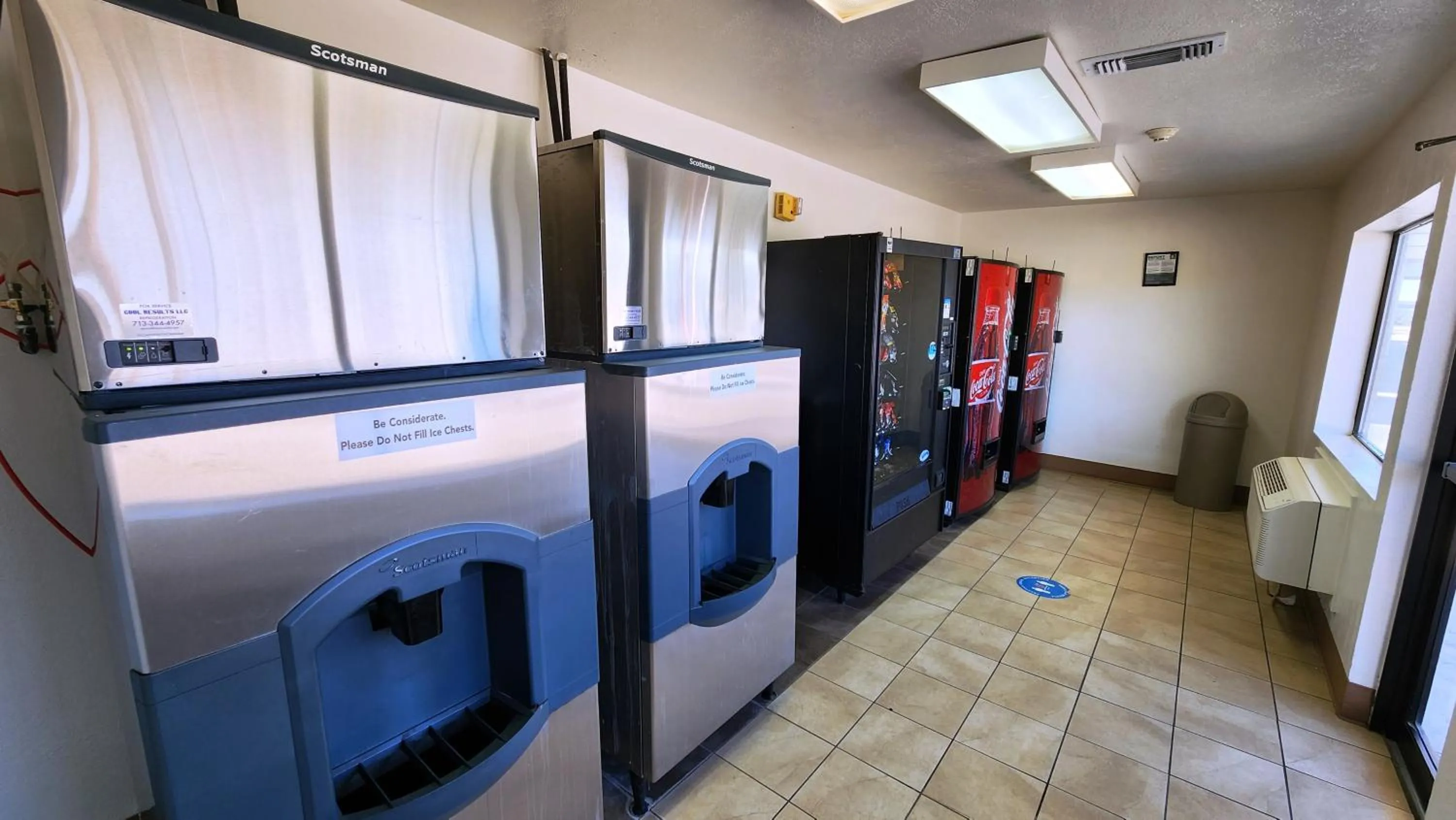 vending machine in Motel 6-Webster, TX - Houston - Nasa Lake