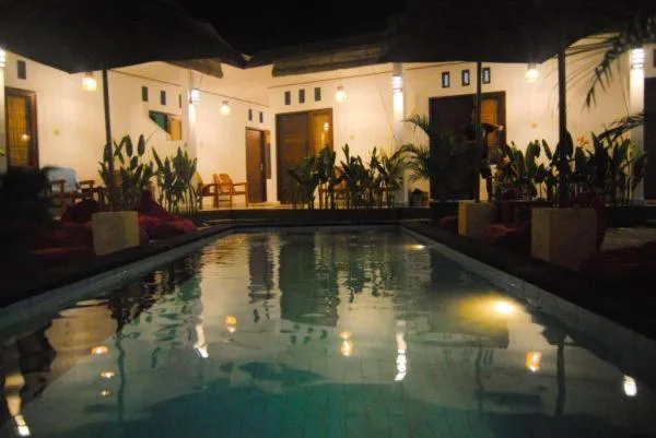 Swimming pool in Cape Rose