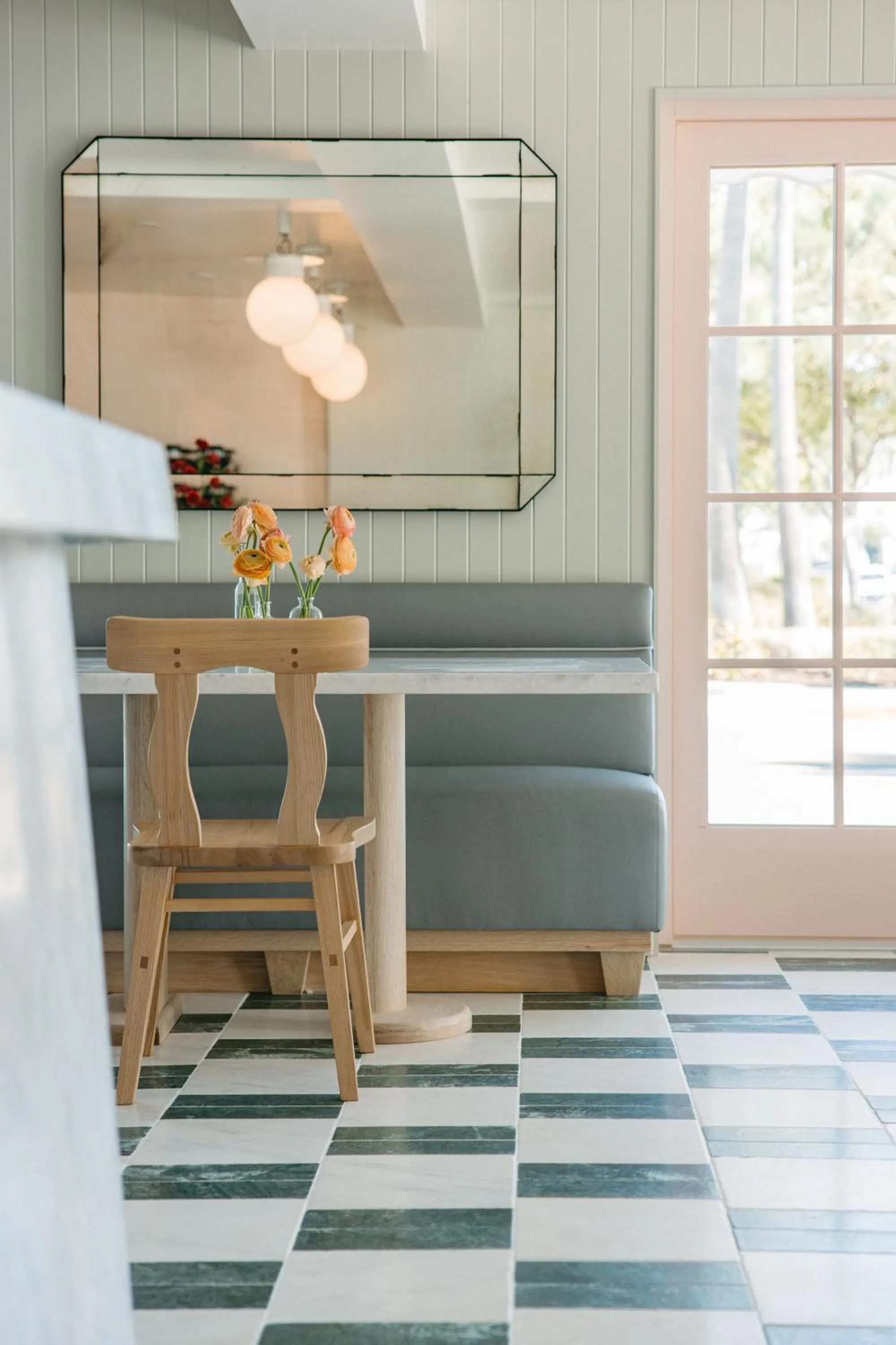 Restaurant/places to eat in Bay Shores Peninsula Hotel