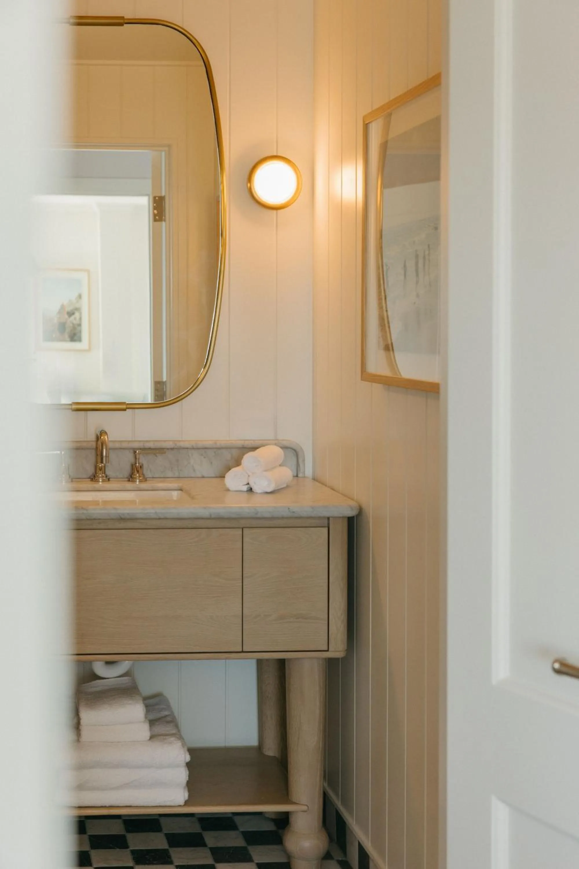 Bathroom in Bay Shores Peninsula Hotel