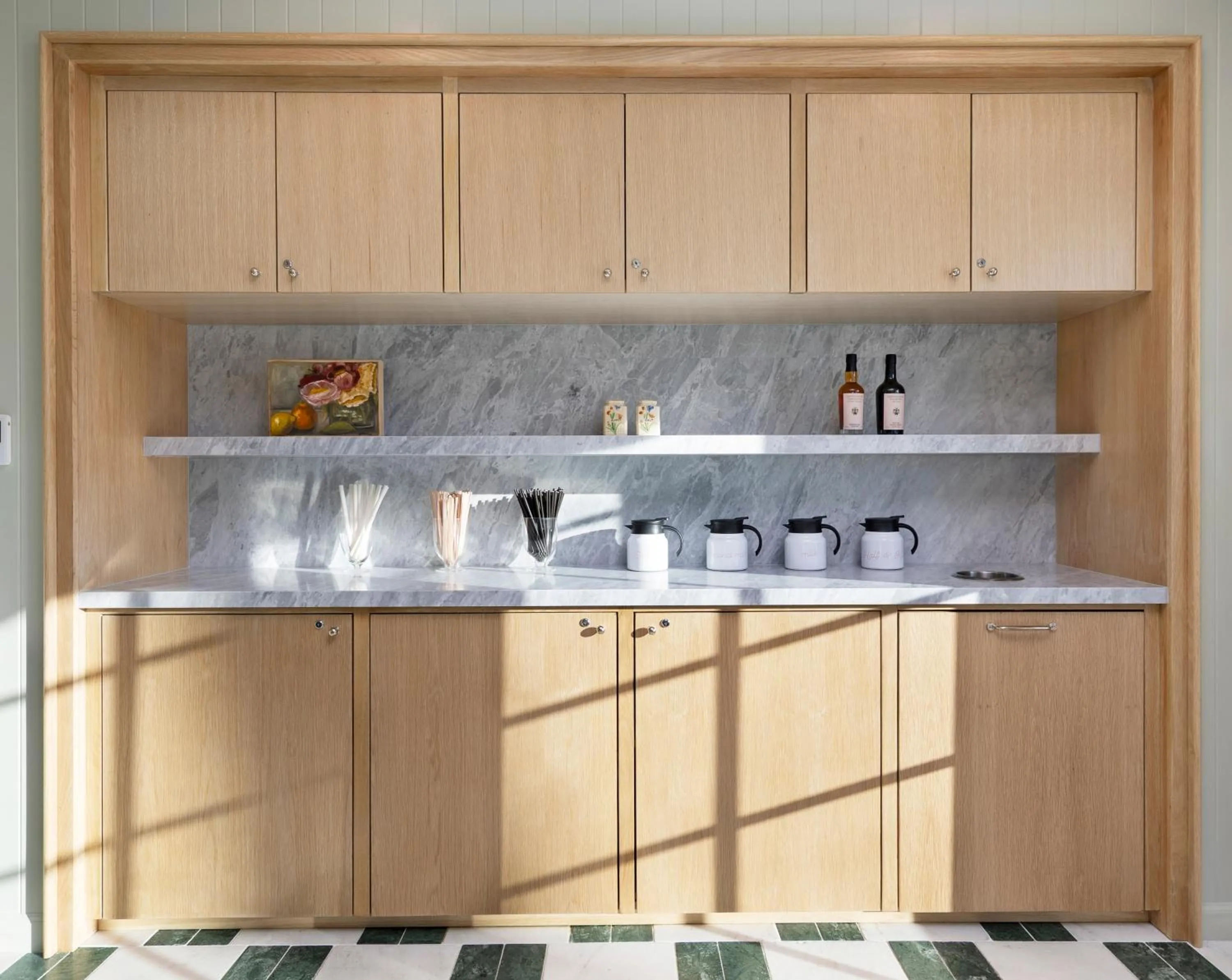 Kitchen or kitchenette in Bay Shores Peninsula Hotel