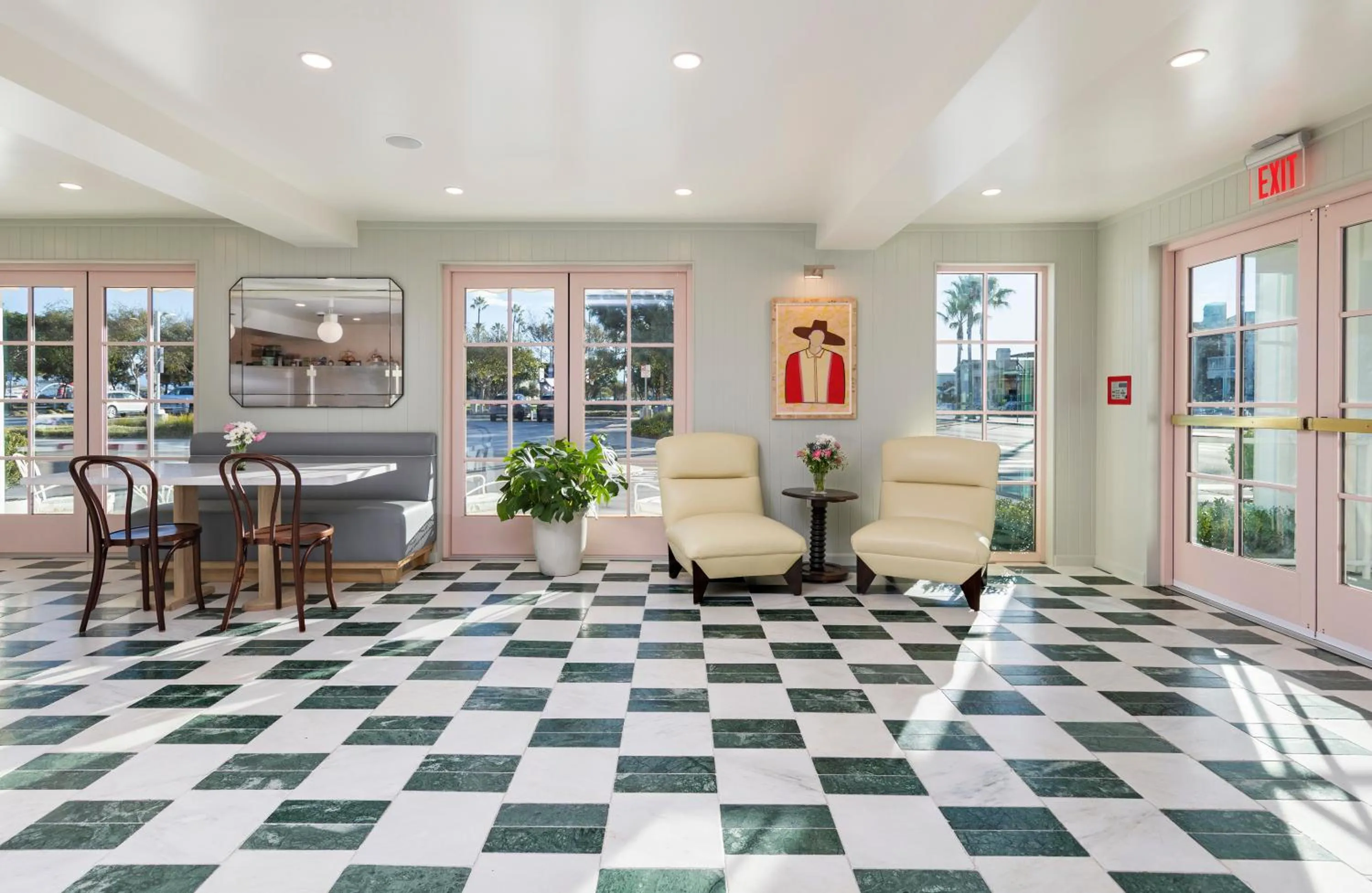Seating area in Bay Shores Peninsula Hotel