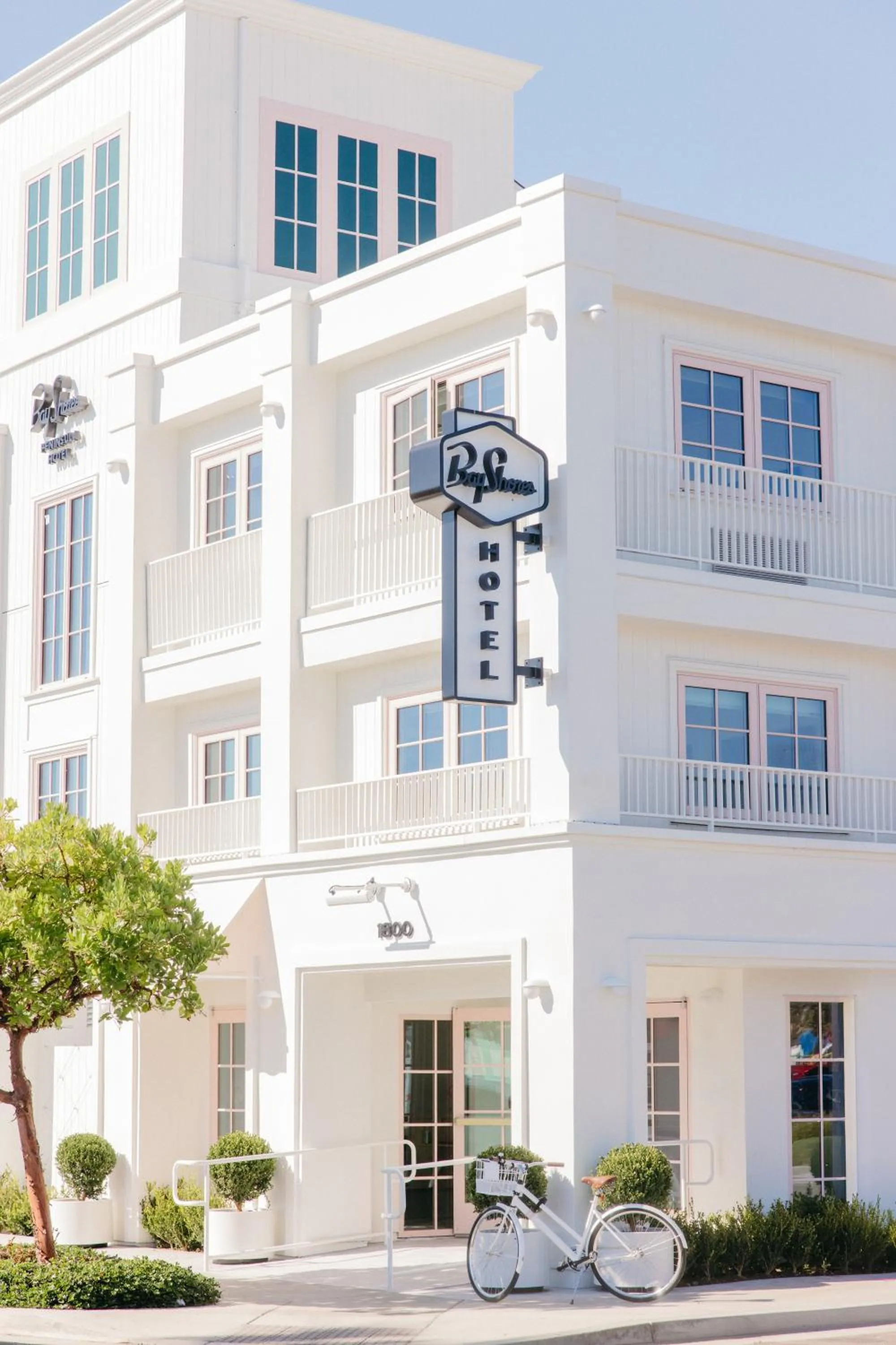 Property building in Bay Shores Peninsula Hotel