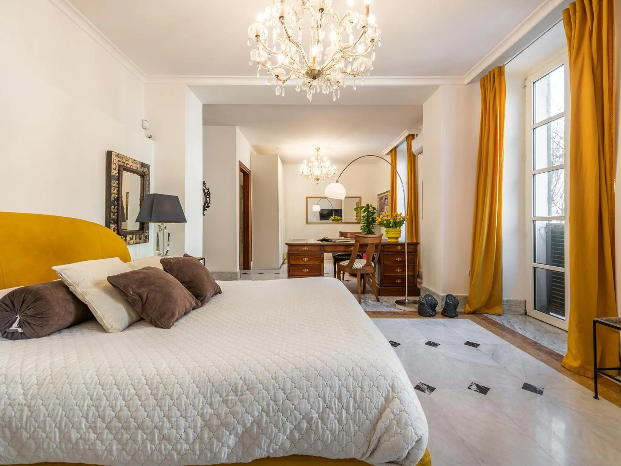 Photo of the whole room, Bed in Relais La Lanterne