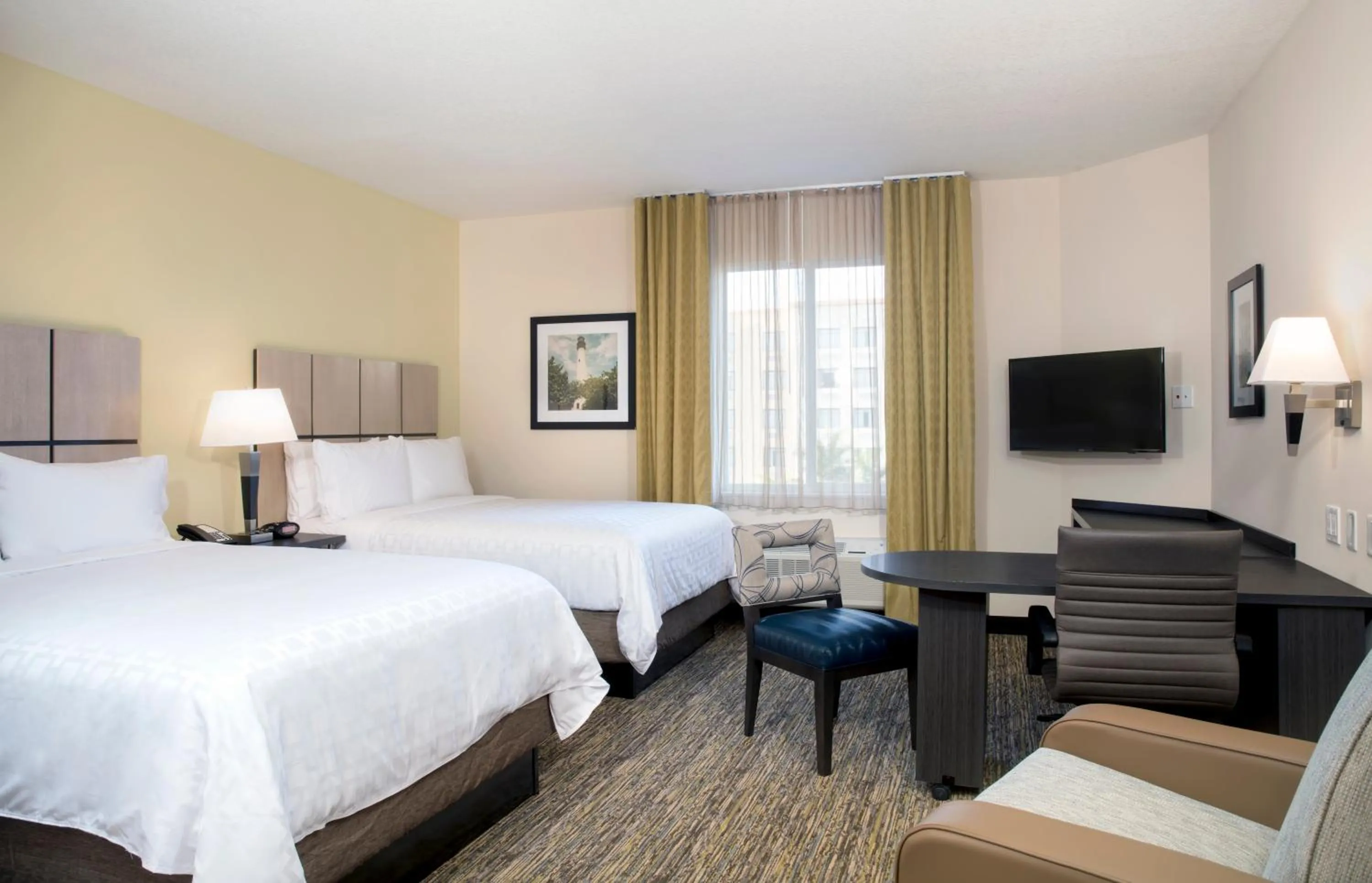 Photo of the whole room, Bed in Candlewood Suites - Miami Exec Airport - Kendall by IHG