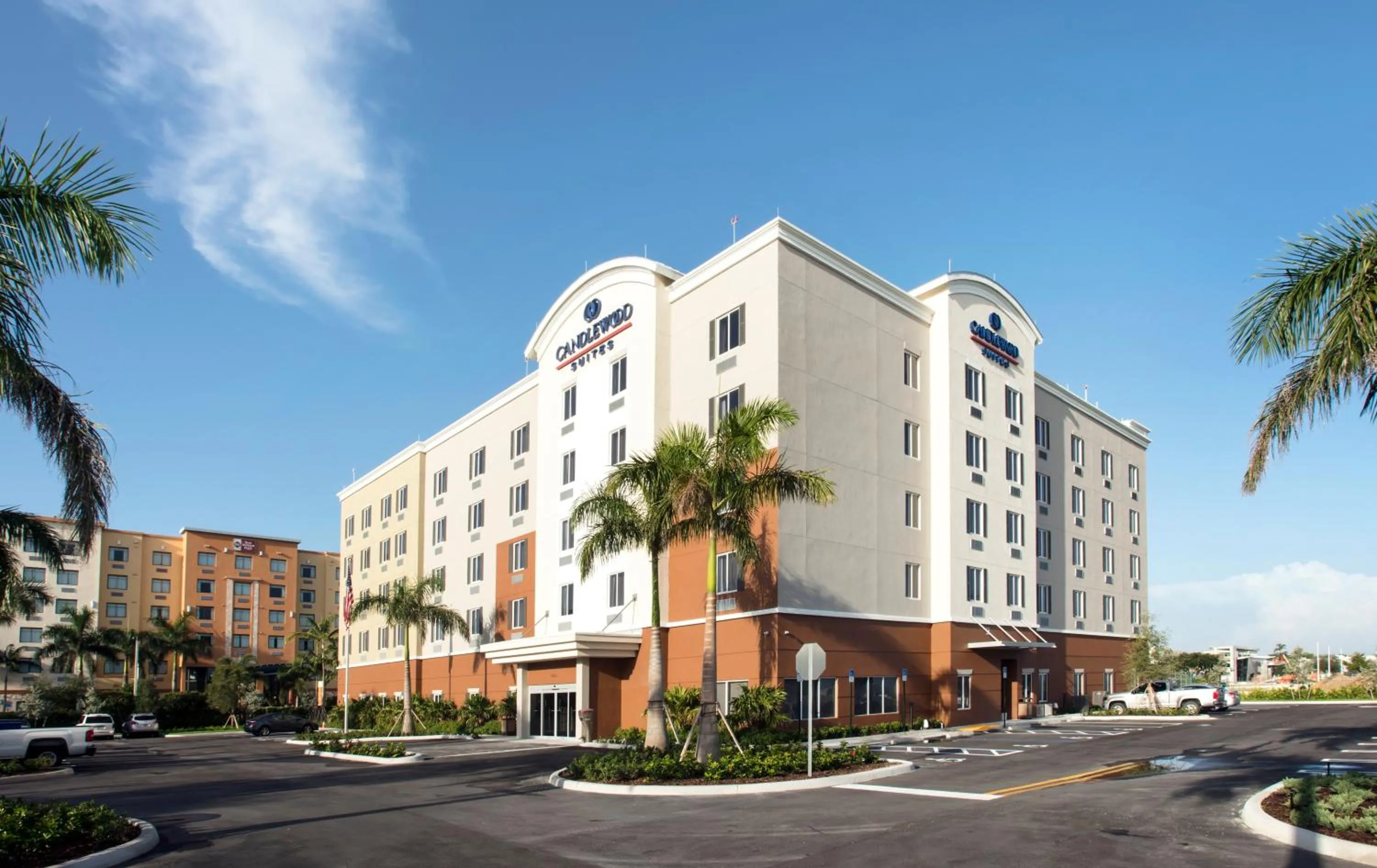 Property building in Candlewood Suites - Miami Exec Airport - Kendall by IHG