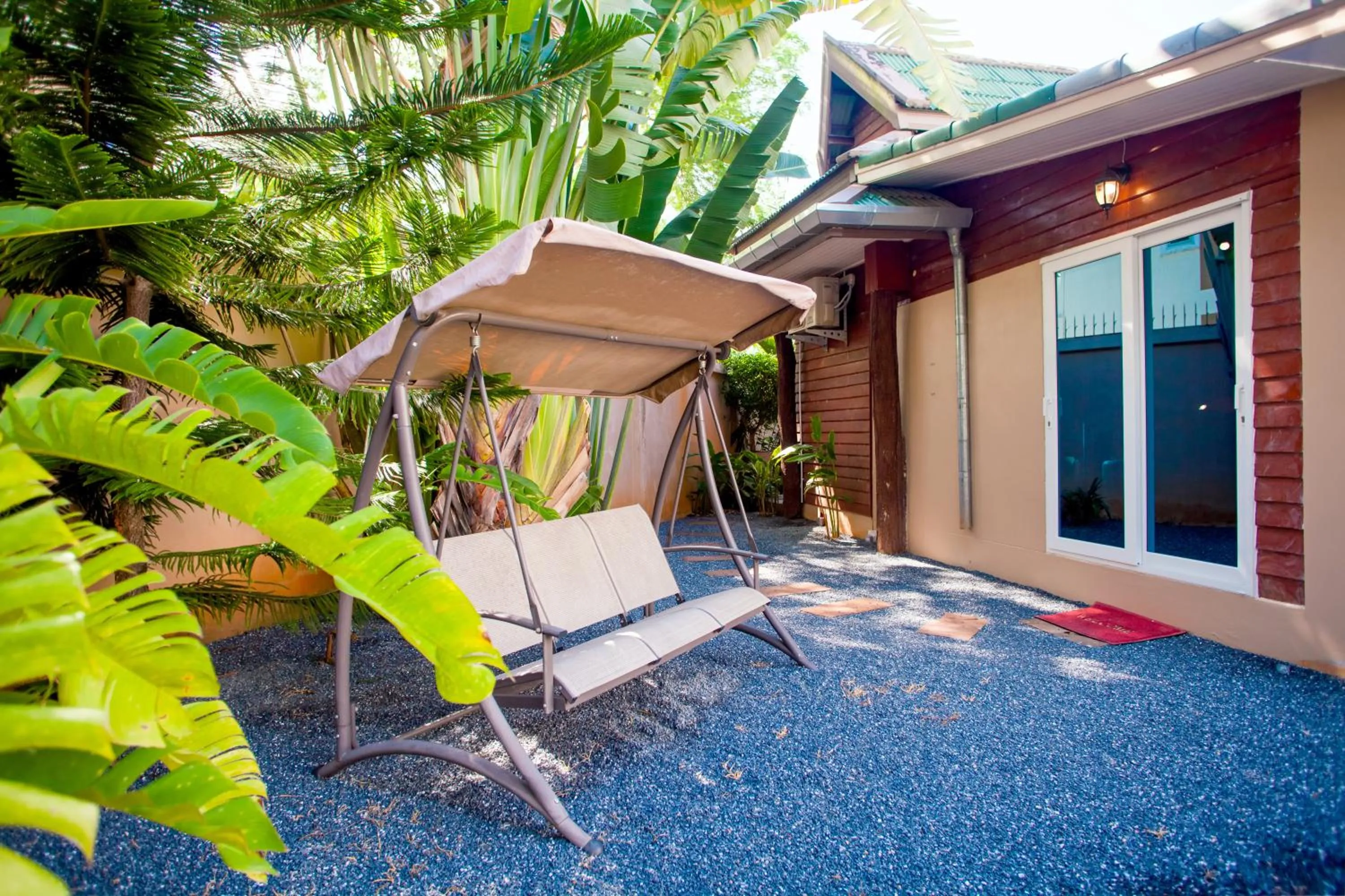 Area and facilities in Baan Manuchang Villa, SHA Certified