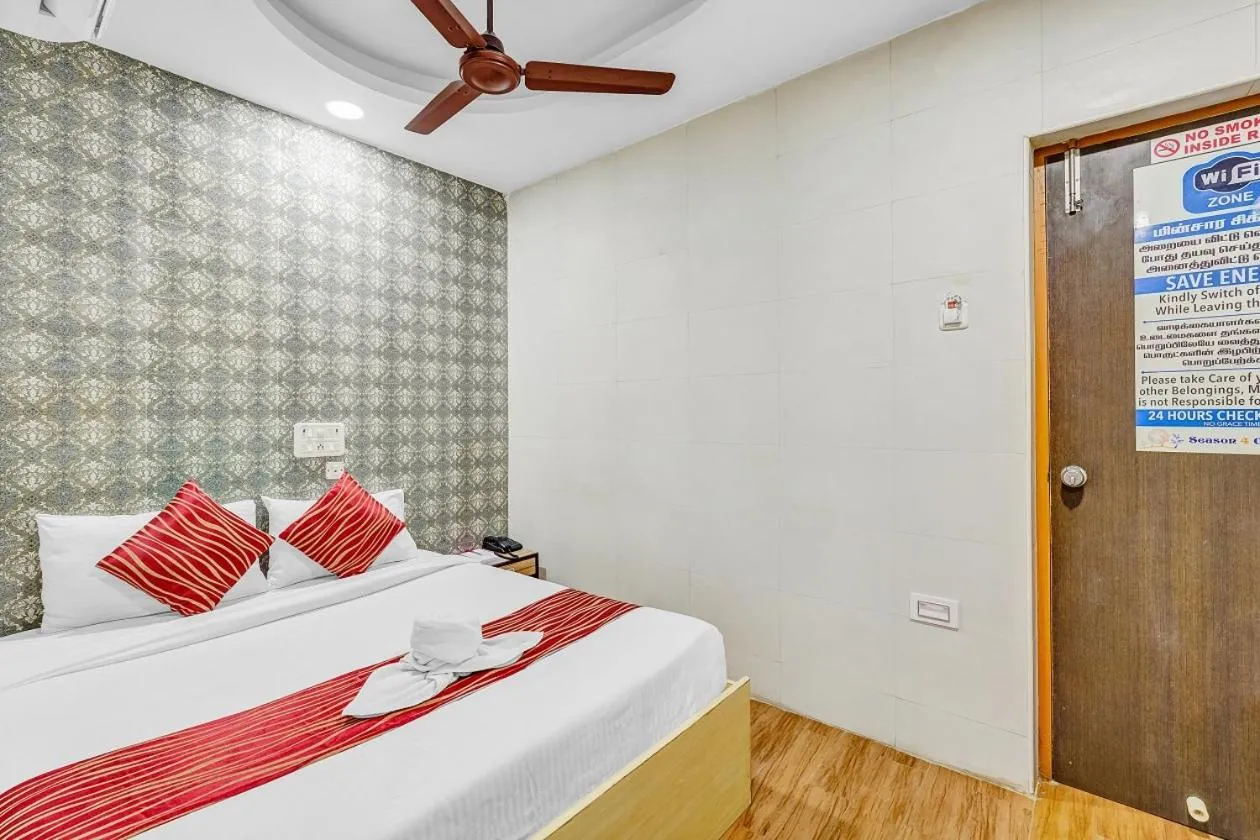 Bed in Season 4 Residences - Teynampet Near Apollo Hospital ,Balaji Dental, US Consulate