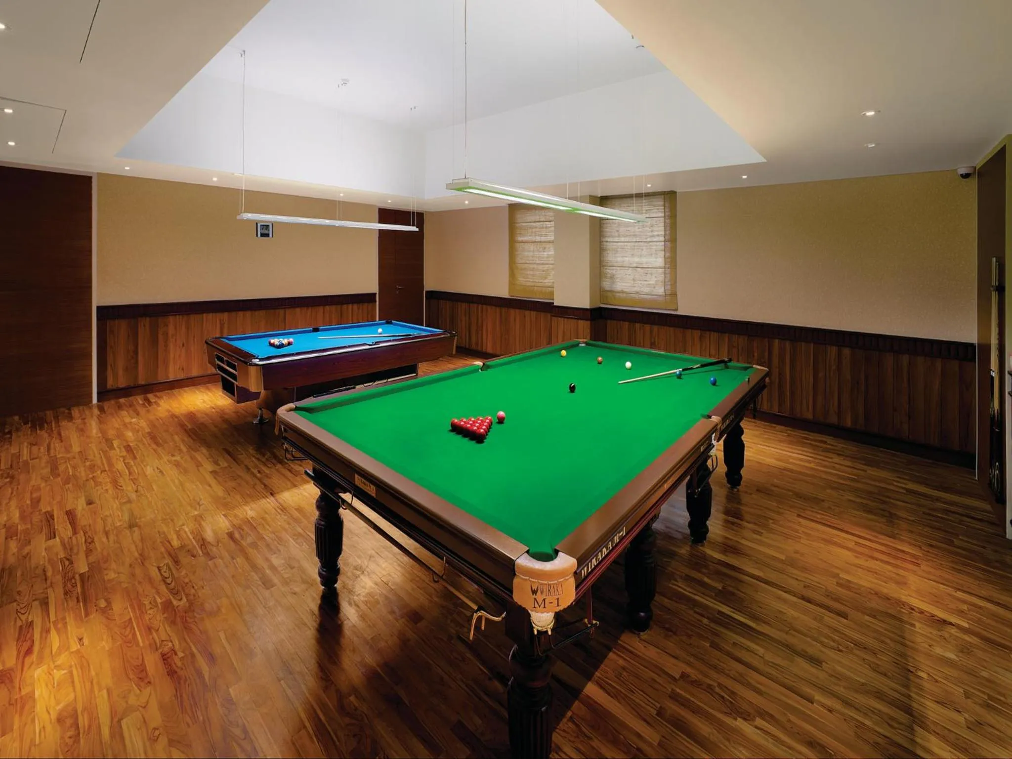 Billiard in Orange Megastructure LLP