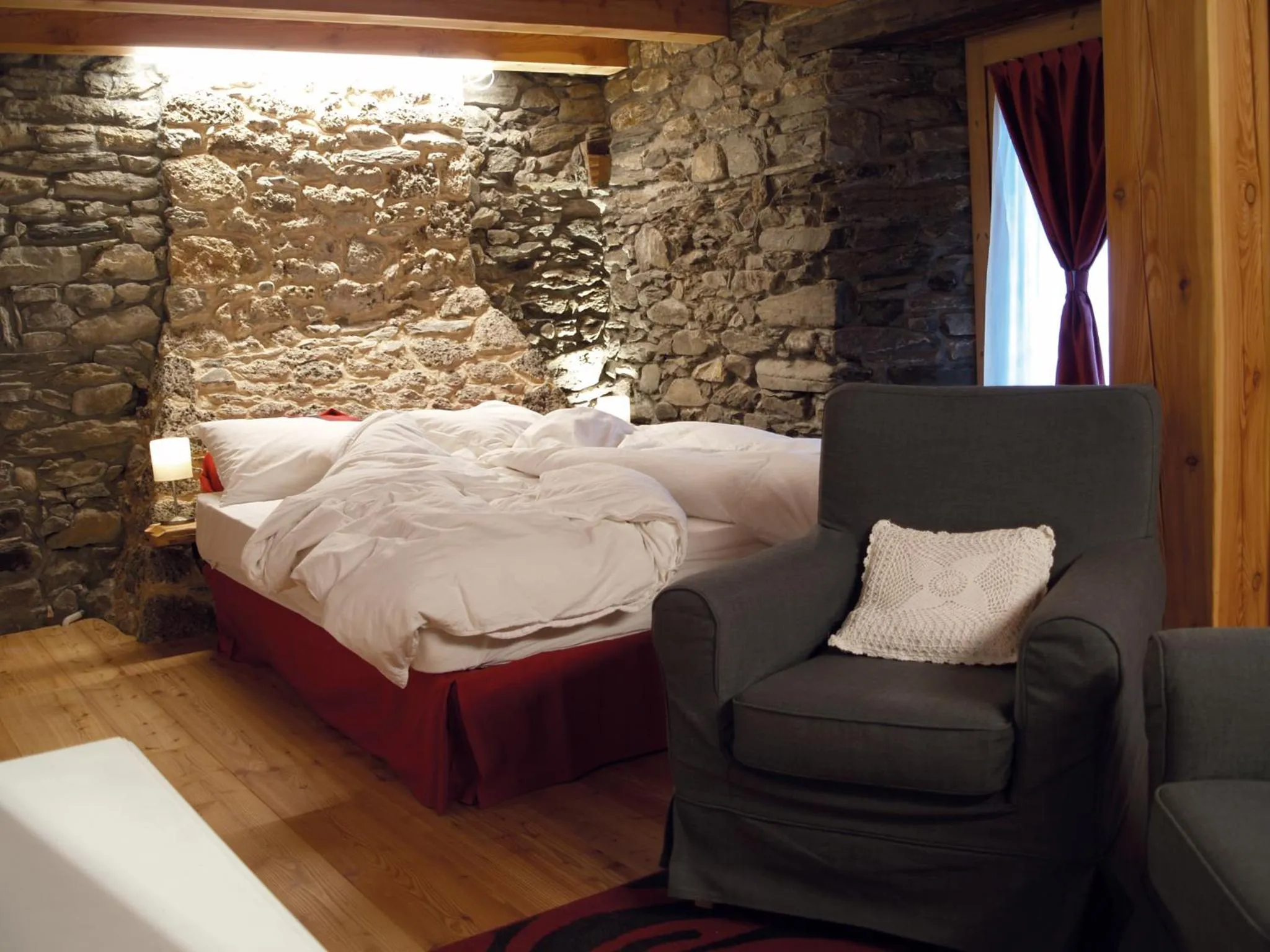 Deluxe Junior Suite in Nuit a Pleiney
