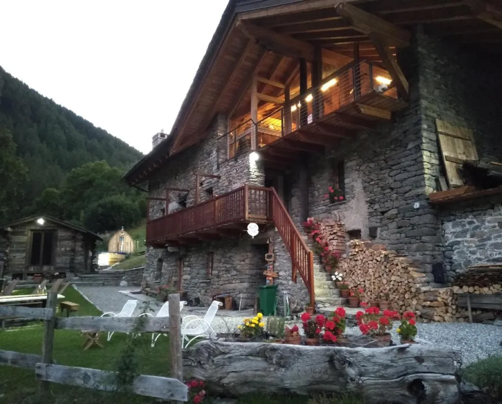 Property building in Nuit a Pleiney