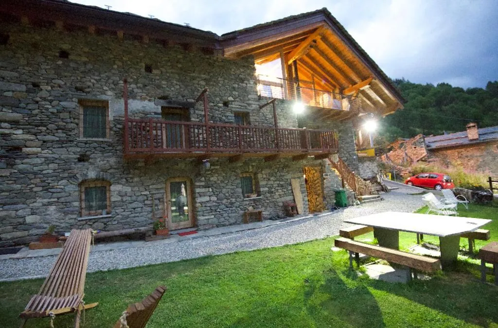 Property building in Nuit a Pleiney