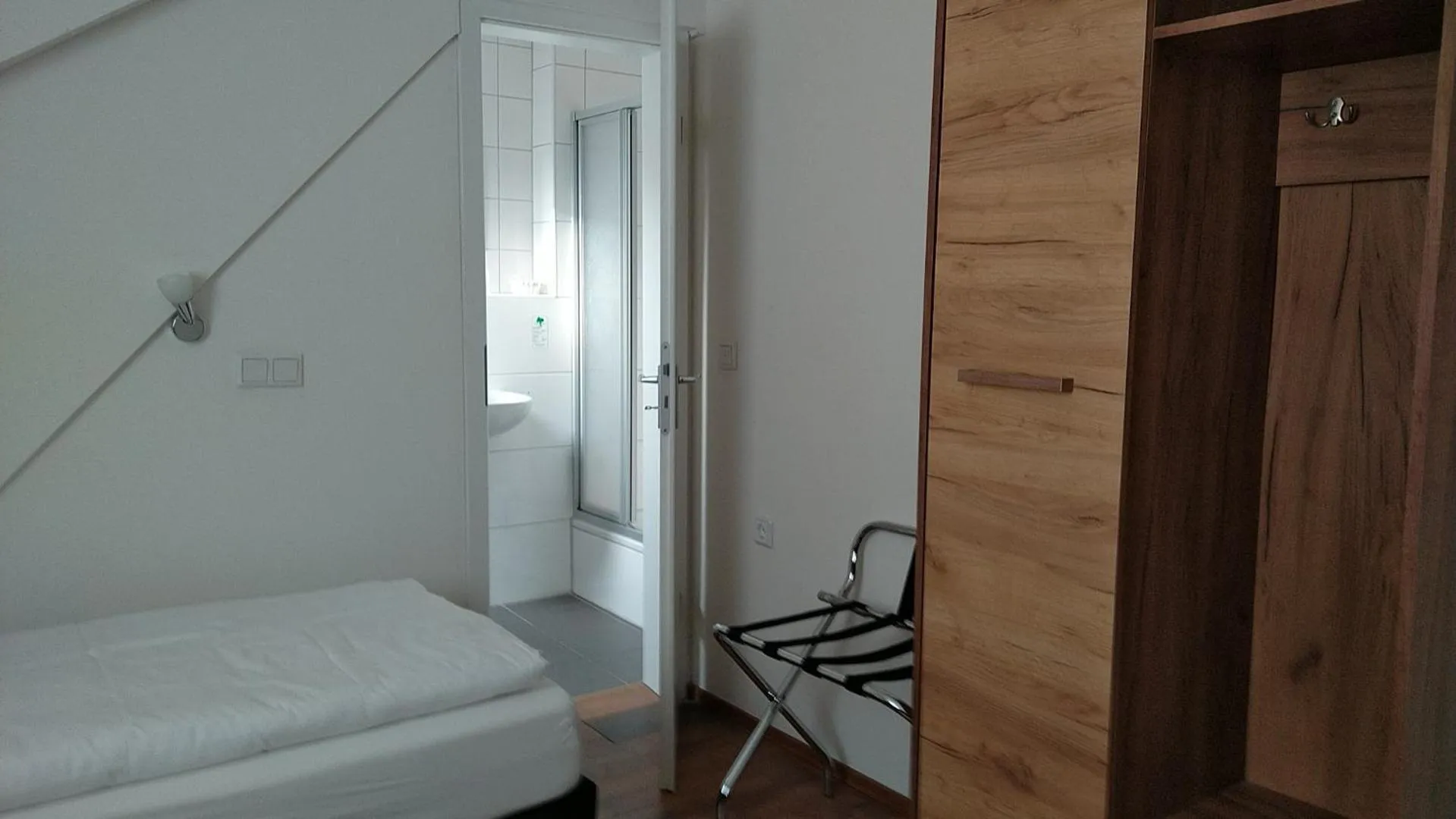 Photo of the whole room, Bed in Hotel Zentrum