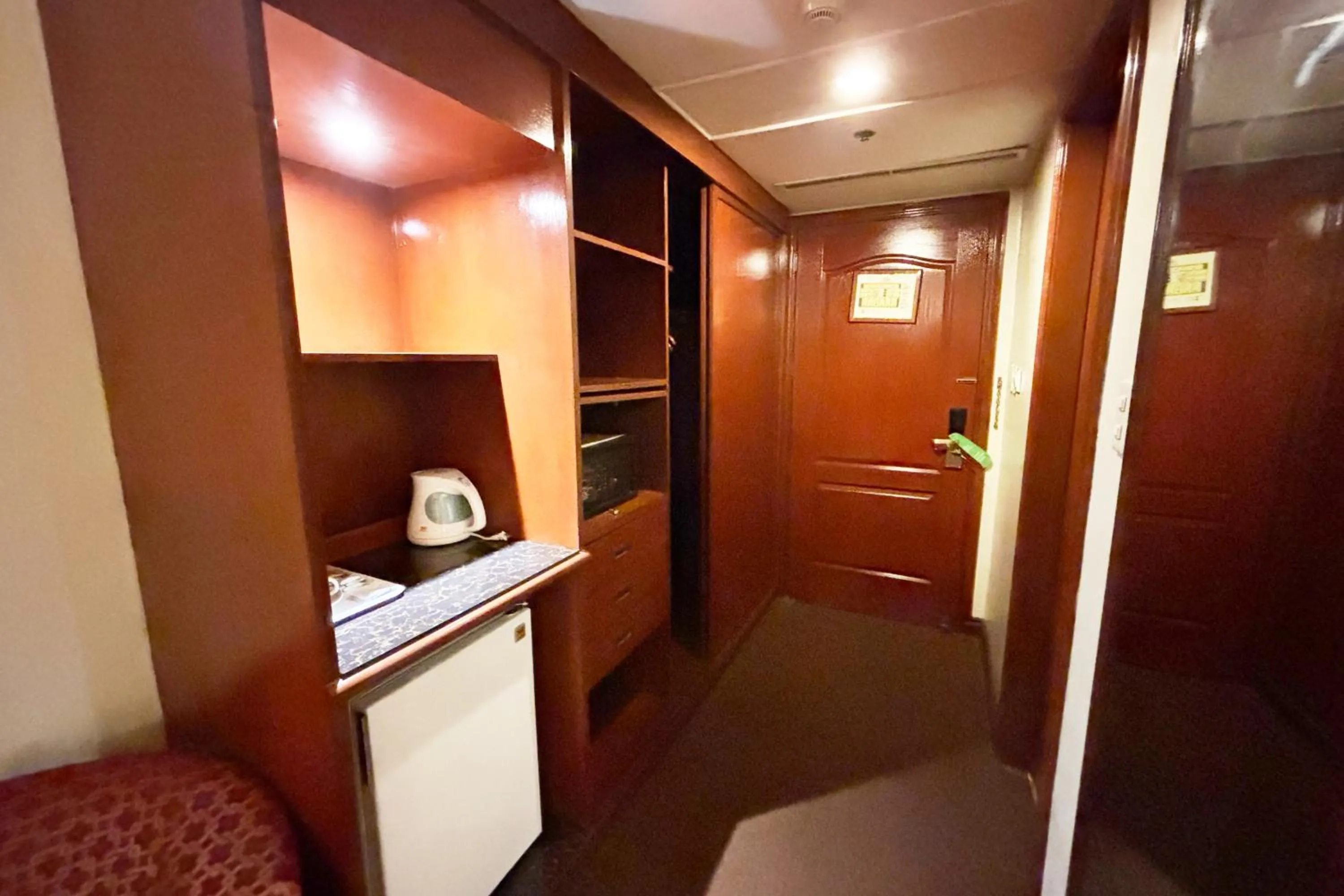 Tiara Oriental Hotel Makati powered by Cocotel