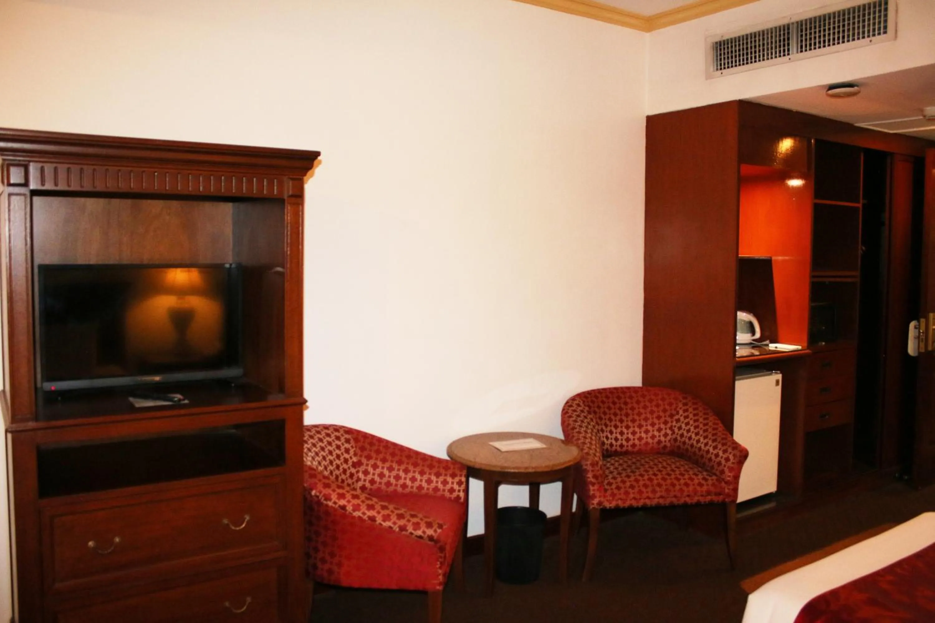 Tiara Oriental Hotel Makati powered by Cocotel