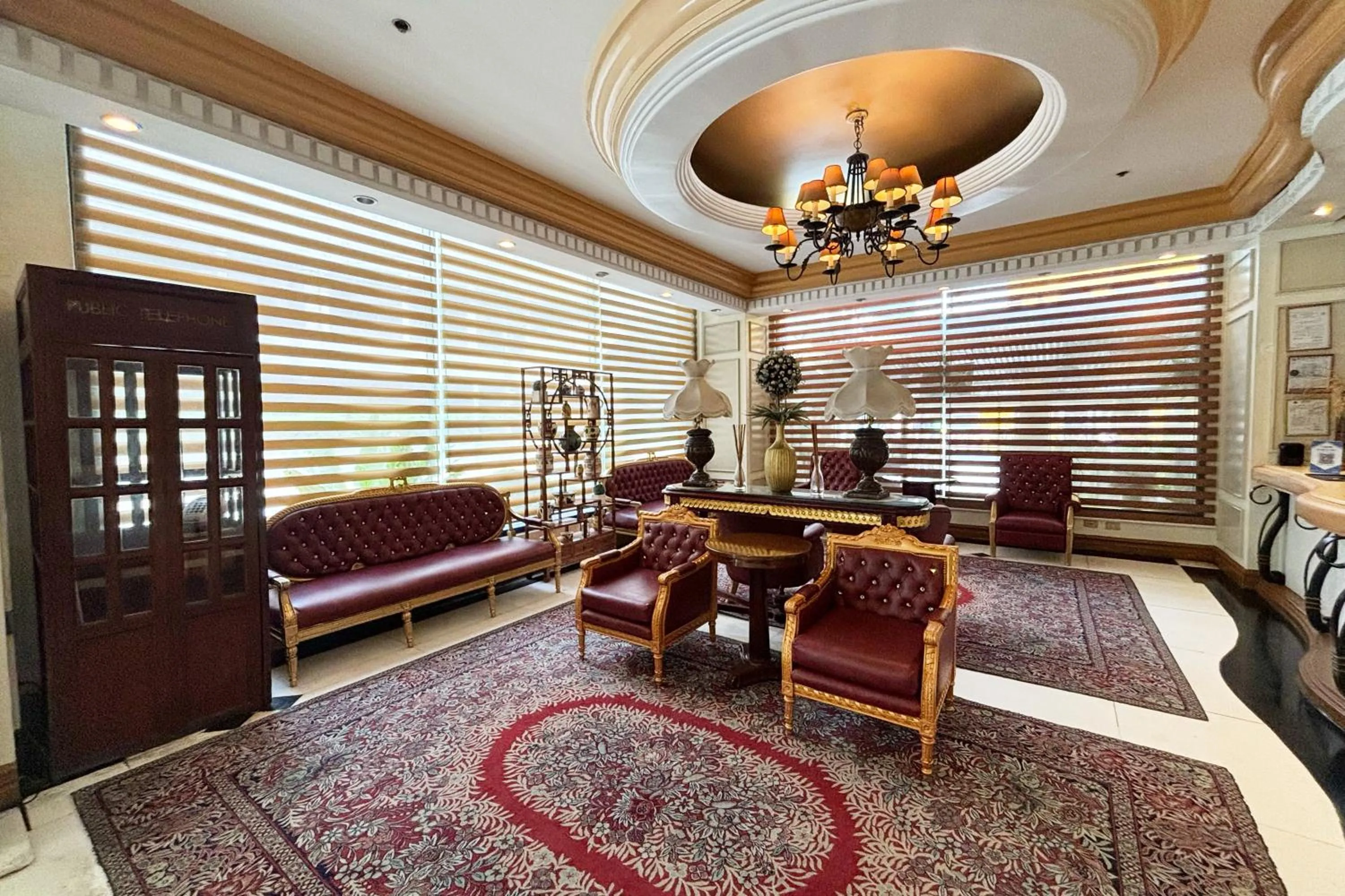 Lobby or reception in Tiara Oriental Hotel Makati powered by Cocotel