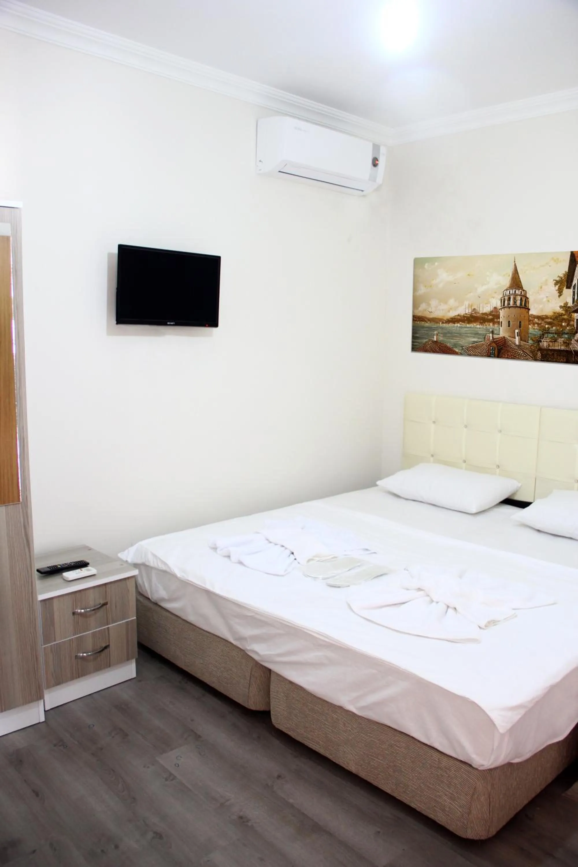 Bed in Marpalace Hotel