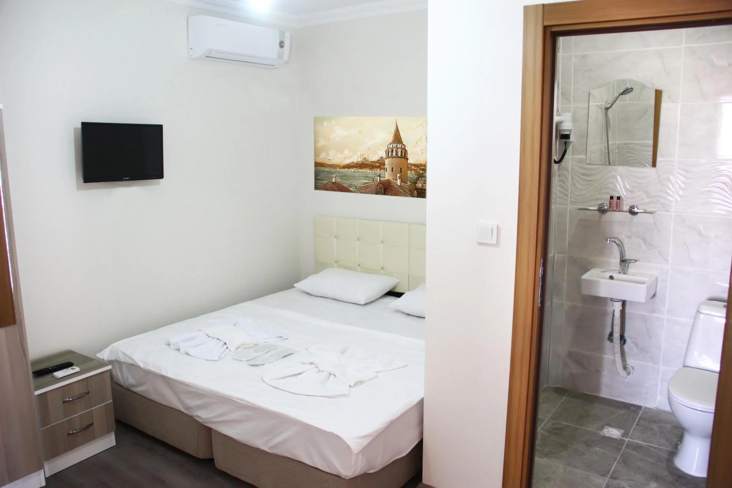 Bed in Marpalace Hotel