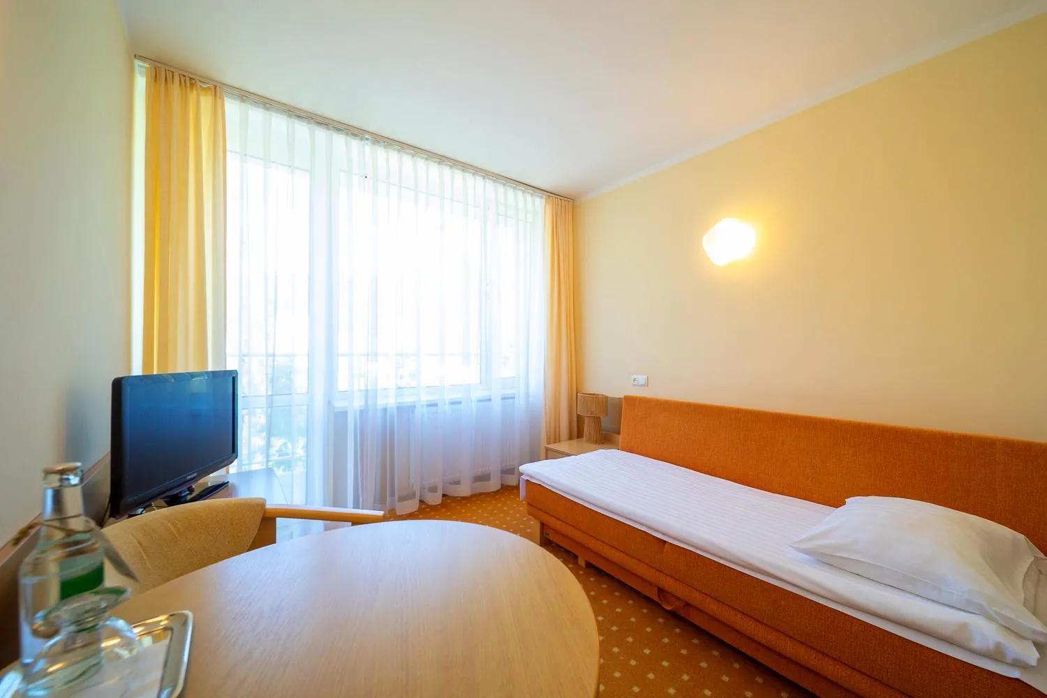 Bed in Hotel Perła Południa