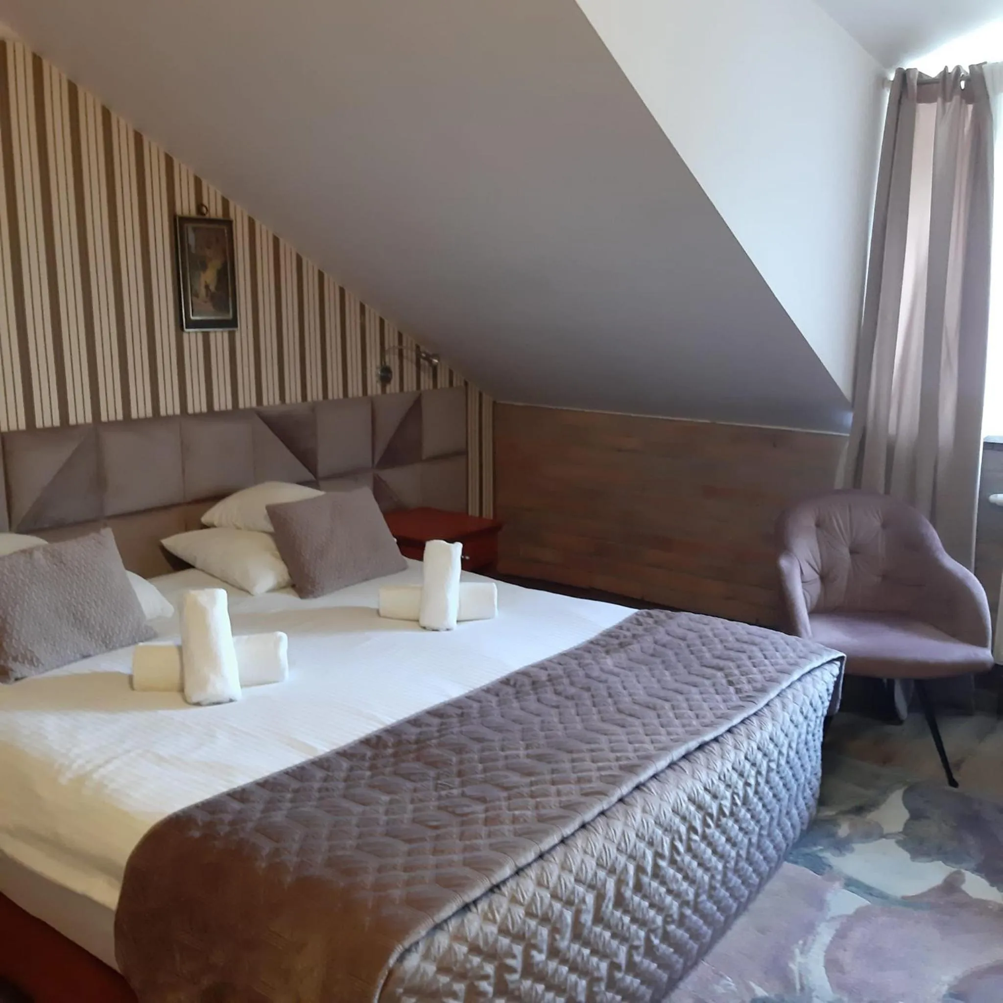 Bed in Hotel Wenecki