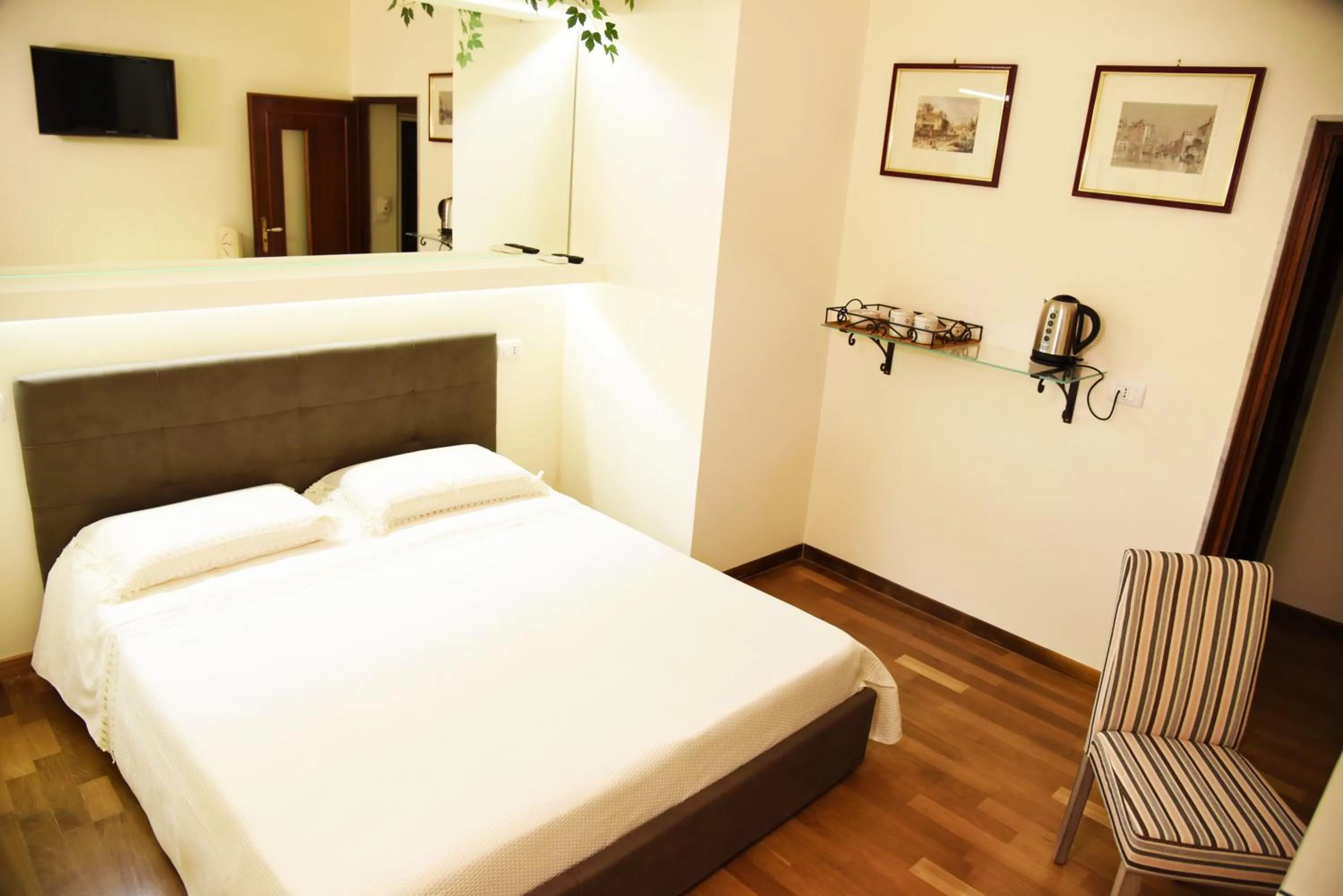 Photo of the whole room in B&B Al Vecchio Glicine