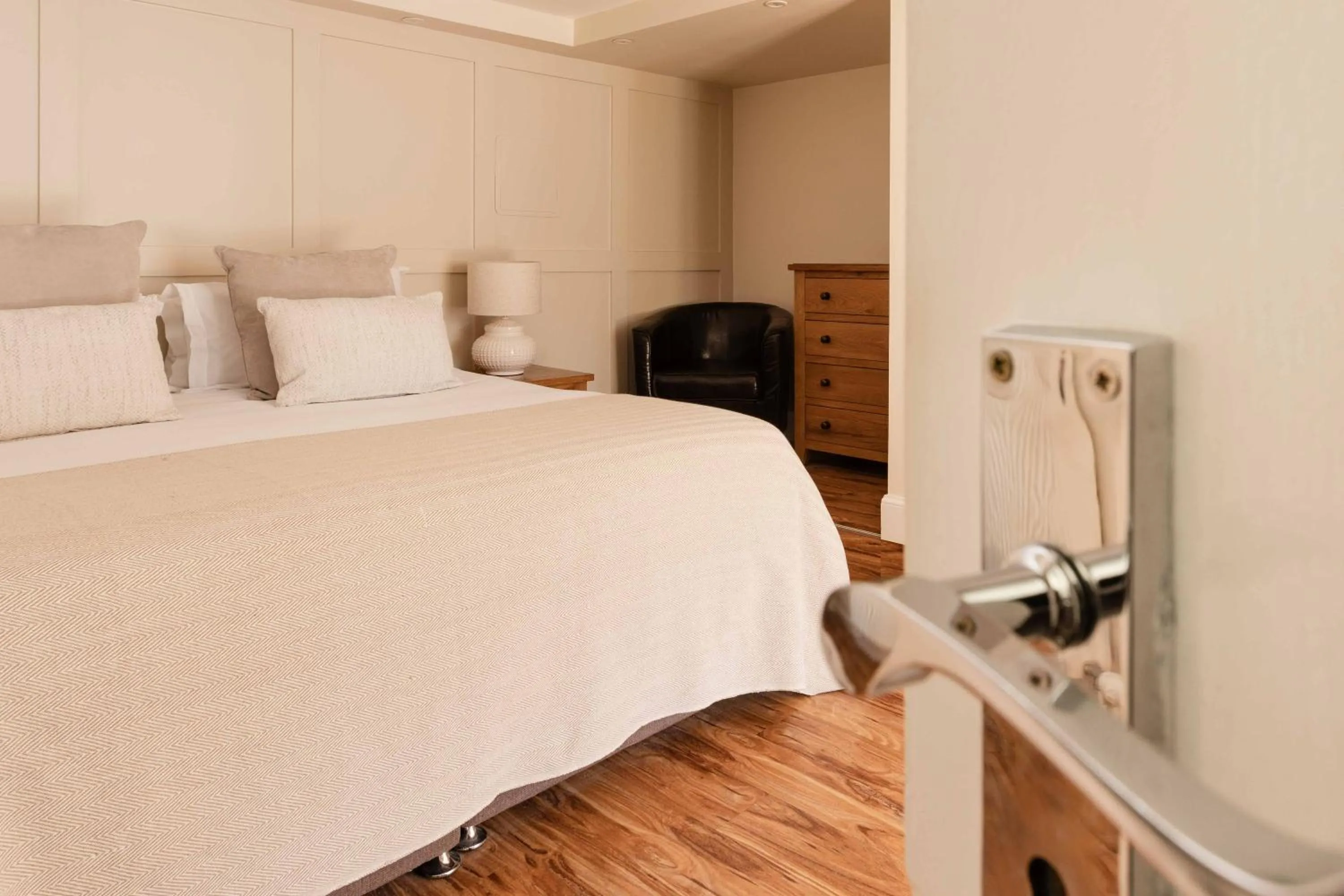 Bedroom, Bed in The Bank