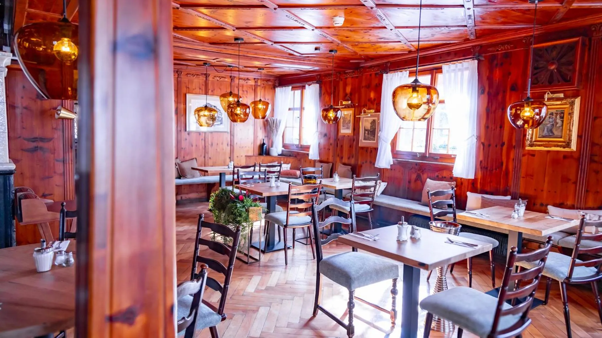 Restaurant/places to eat in Hotel Löwen-Weinstube