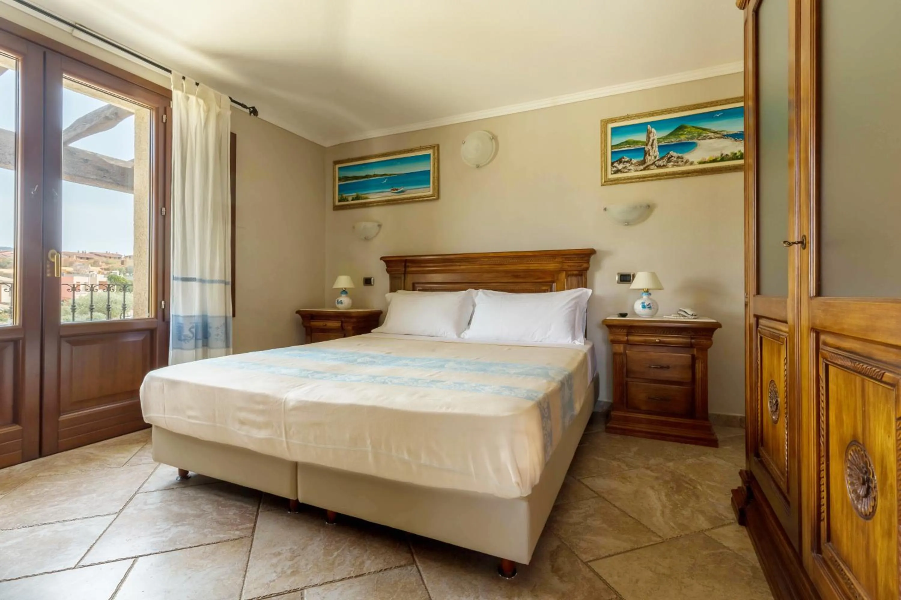 Bed in Hotel Sa Suergia